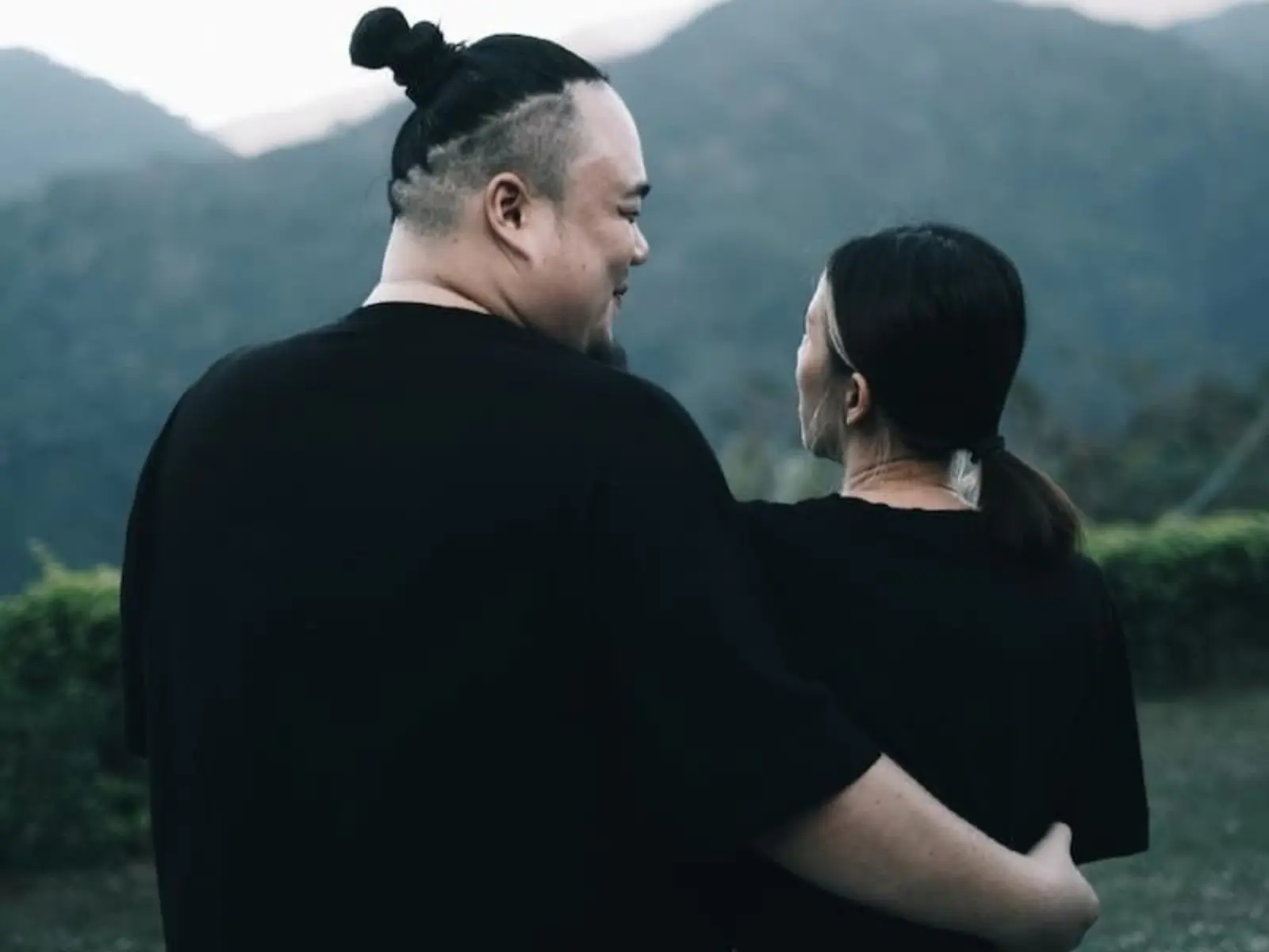 頑童大淵升格當爸了！IG 曬老婆絕美孕照甜喊：「謝謝我的女王，讓我的渣男路走到了盡頭！」