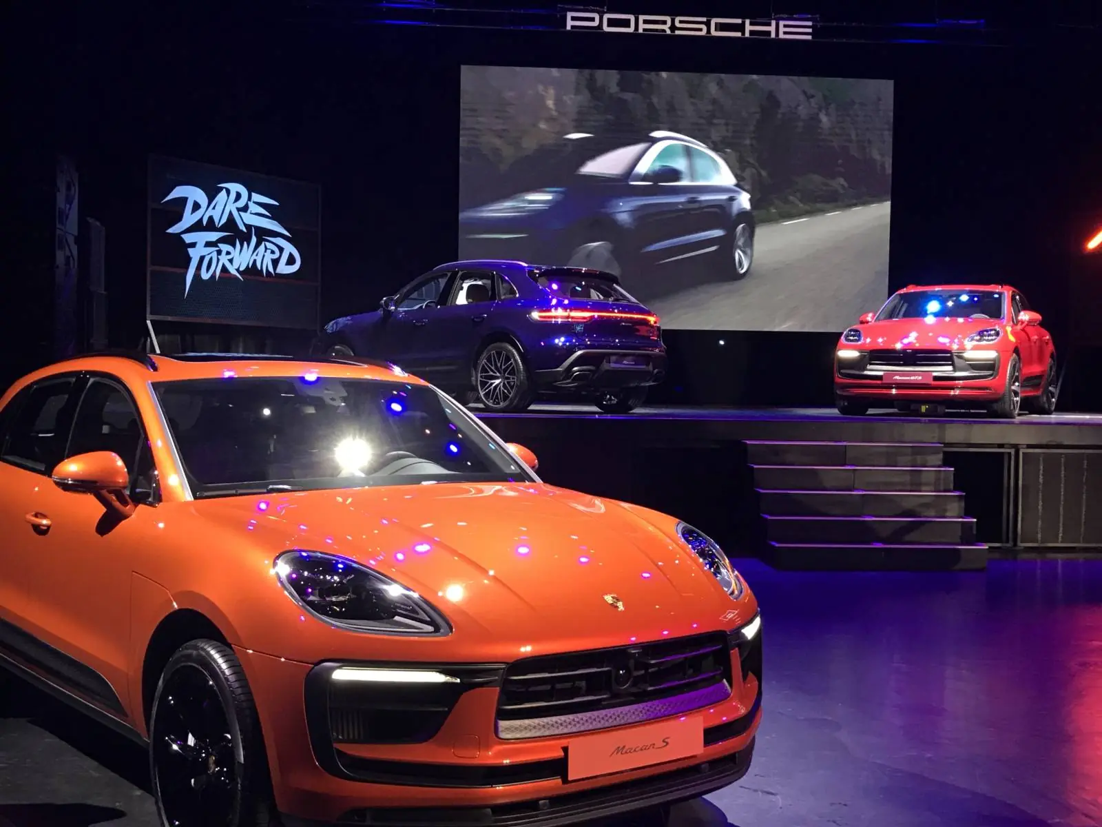 保時捷推出 2022 年式 Porsche Macan 休旅車，二度小改款、三種車型馬力強勁到爆！