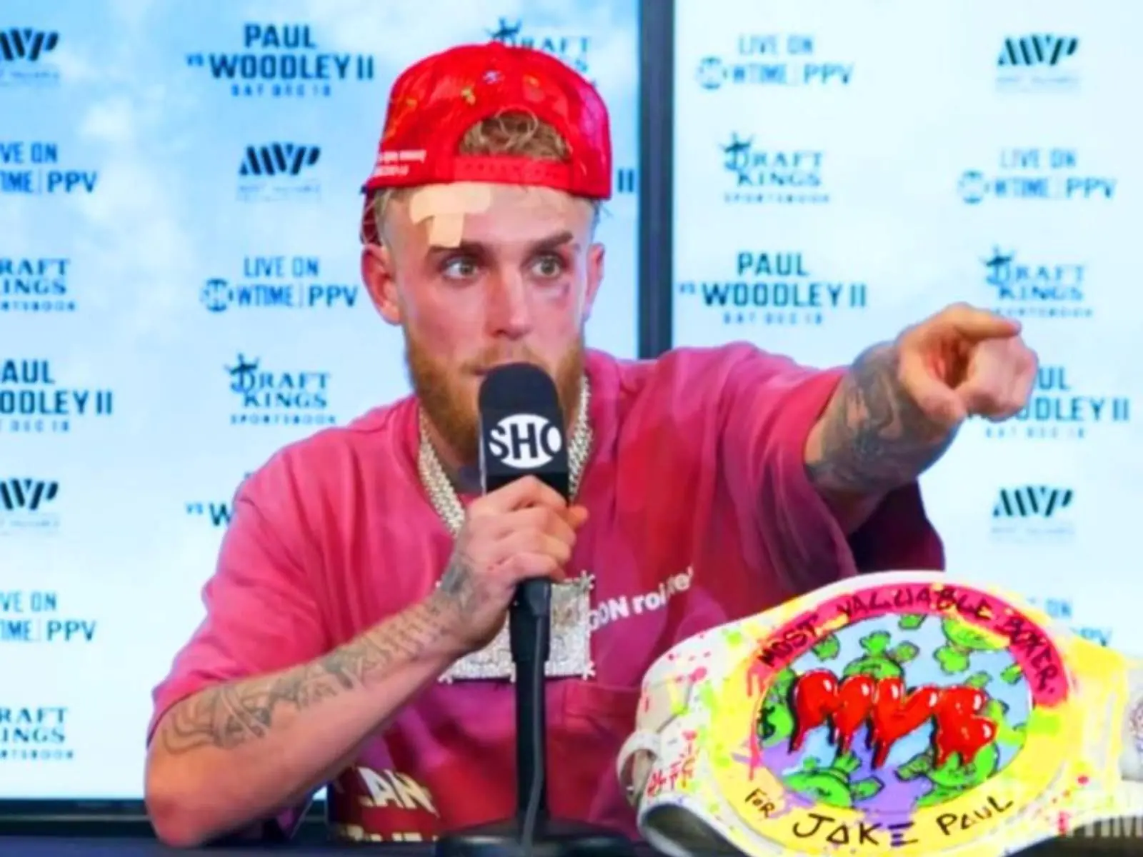 網紅屁孩 Jake Paul 公布想約戰「對手名單」，要和拳王泰森、梅威瑟及 UFC 總裁白大拿大幹一場！