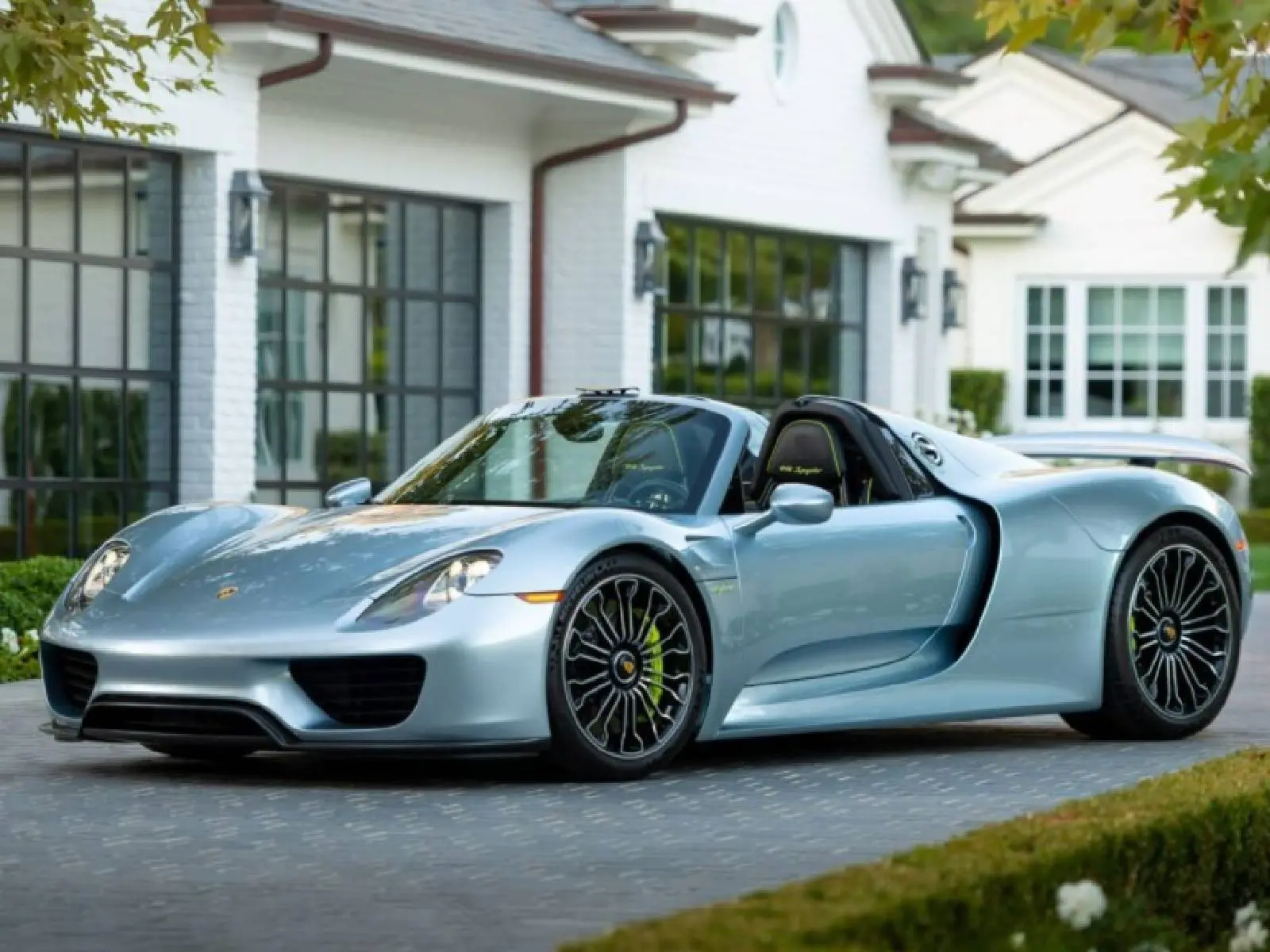 保時捷  918 Spyder 罕見限量款有望被拍賣至 3800 萬，車身特殊色烤漆、零百加速 2.5 秒！