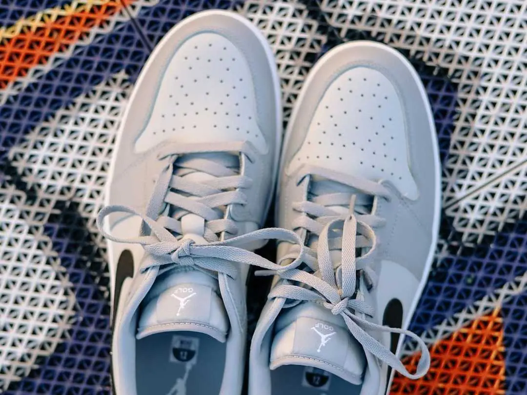 Dior 聯名鞋王「平價版」Air Jordan 1 Low Golf 即將發售，高清細節讓鞋迷嗨翻！