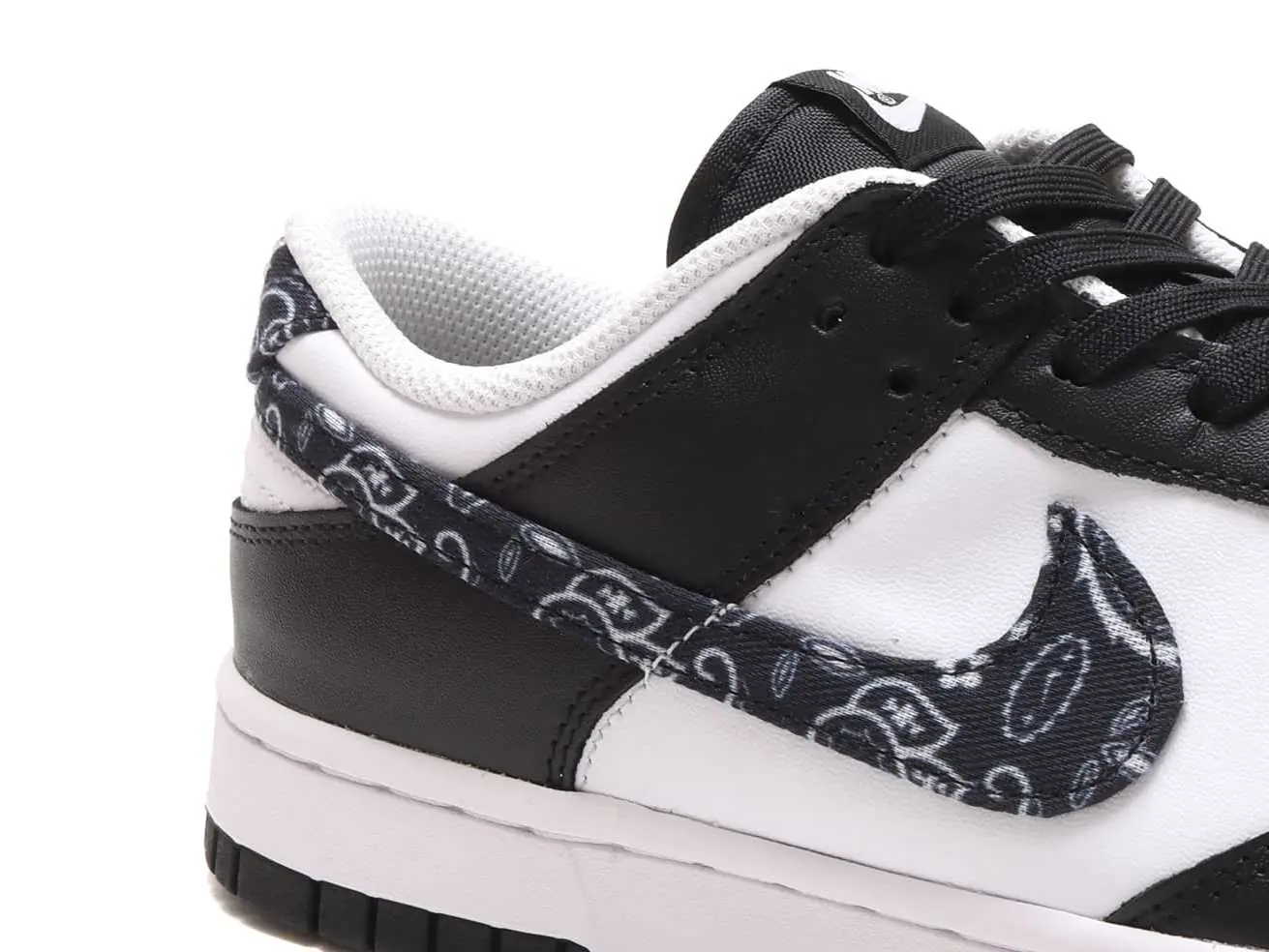 Nike Dunk Low「黑白變形蟲」、「藍白變形蟲」太勾人，會是你 2022 球鞋首選嗎？