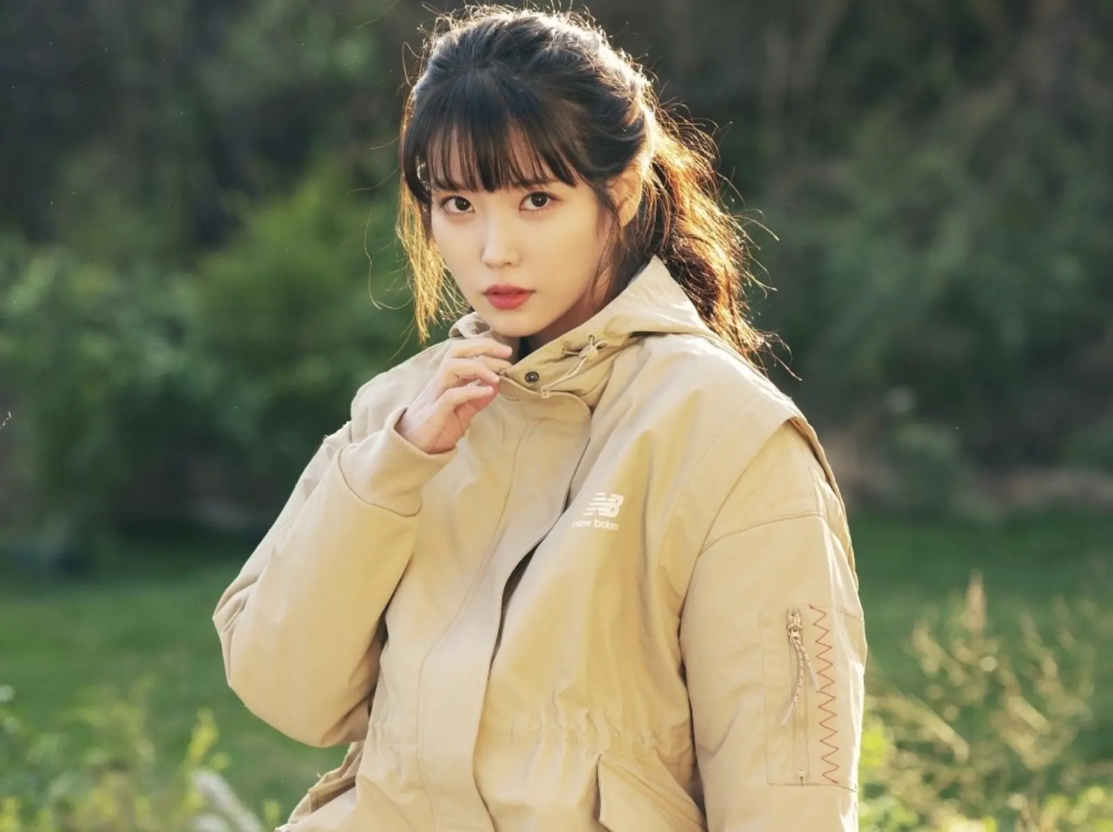 2022 嚴選 3 款「男神、女神」著用單品推薦，瘦子 E.SO、韓國妹妹 IU 通通都有穿！