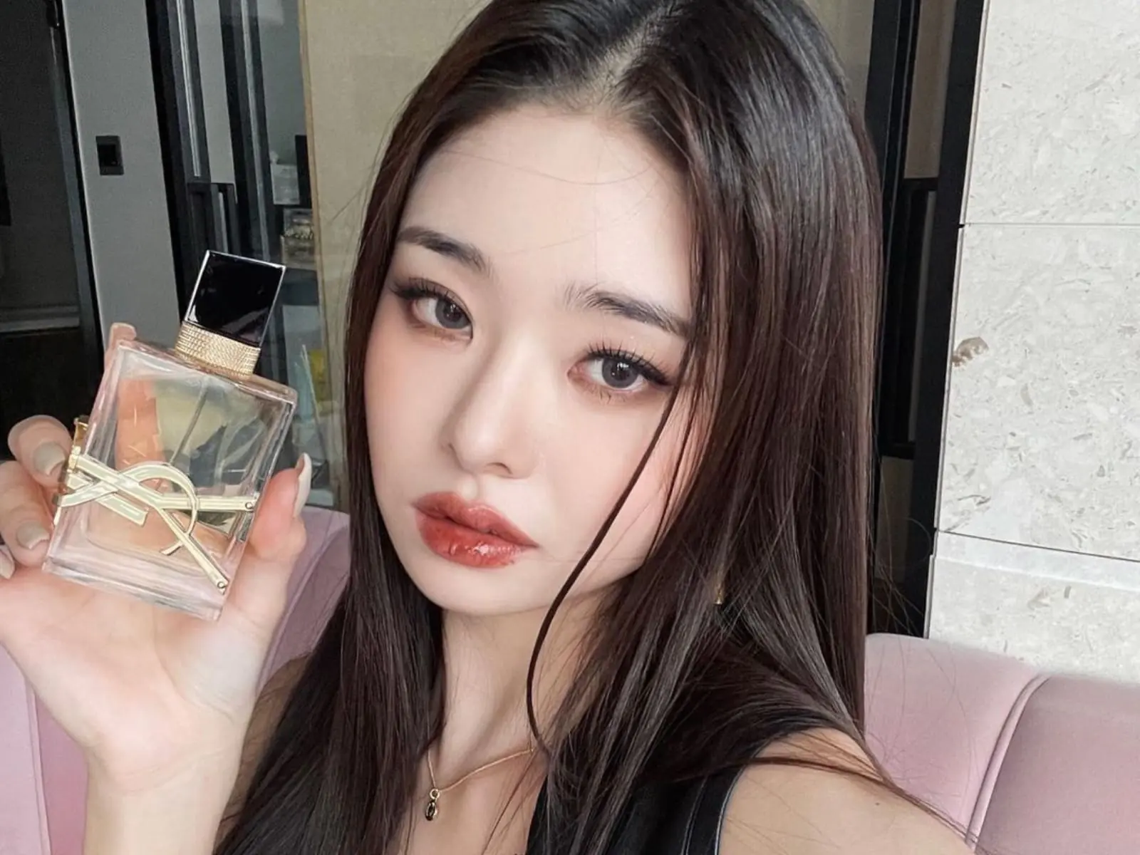 《單身即地獄》宋智雅 5 大戀愛金句：「不管對上哪個女人，我都有自信贏過她。」加碼她的香水盤點！