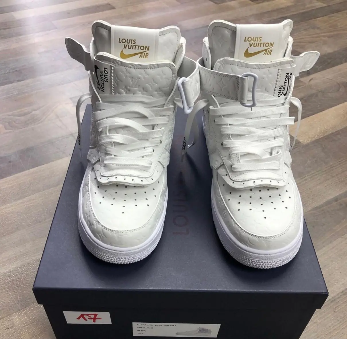 2022 春夏 LV x Nike Air Force 1 聯名球鞋即將開售，據傳 4 月將一次發售 21 雙爆款配色！