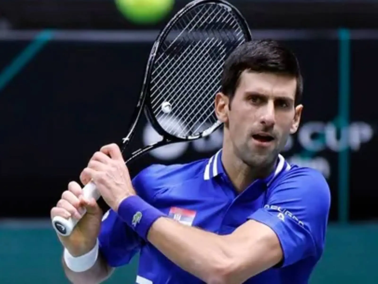 球王 Novak Djokovic 爸媽開記者會不滿球王被當囚犯，媽媽嗆：「不公平，沒人性」