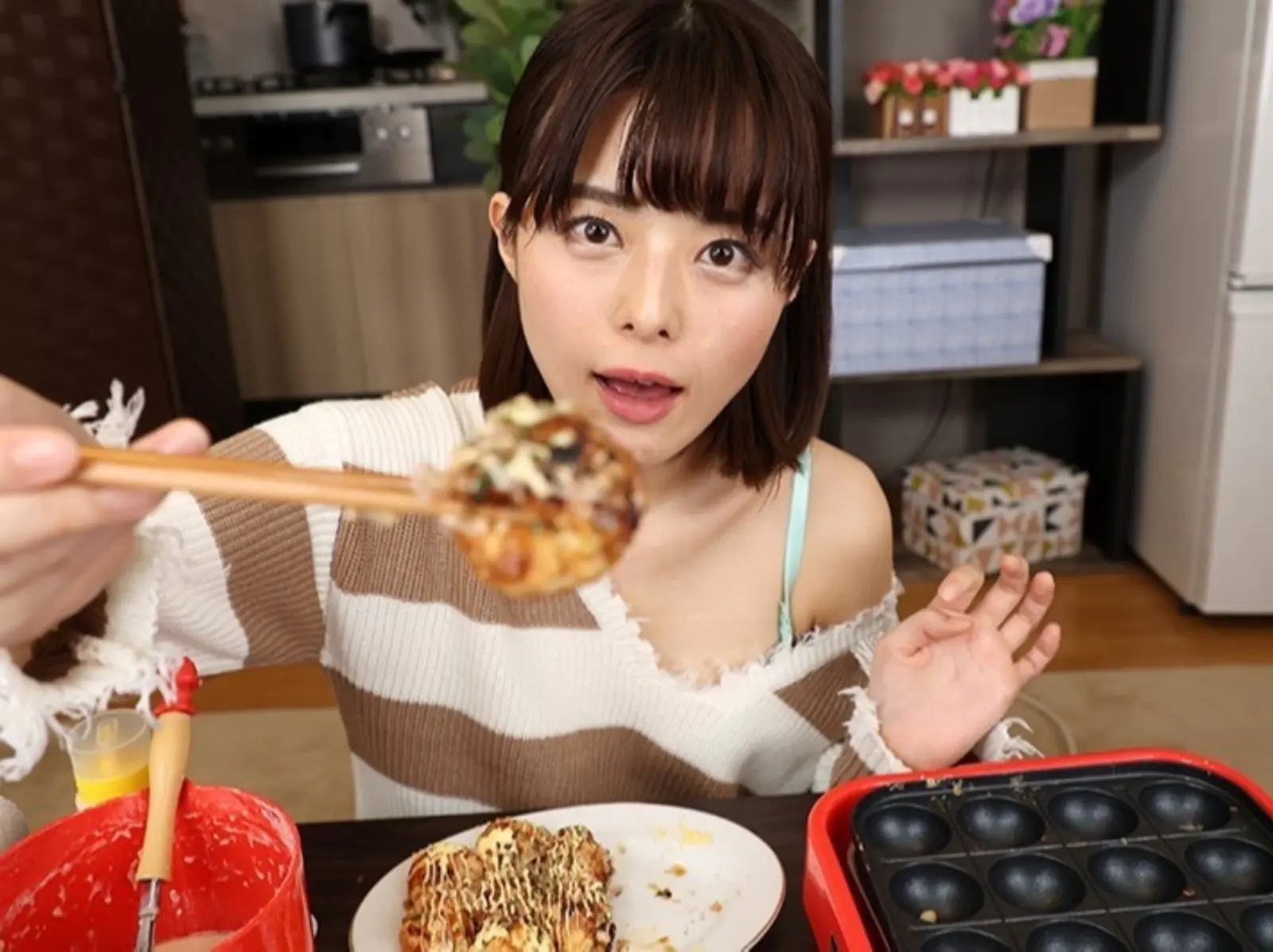 日本 AV 女優月乃露娜主演謎片竟因「章魚燒」爆紅，網友氣噗噗飆罵：「不要小看大阪人！」