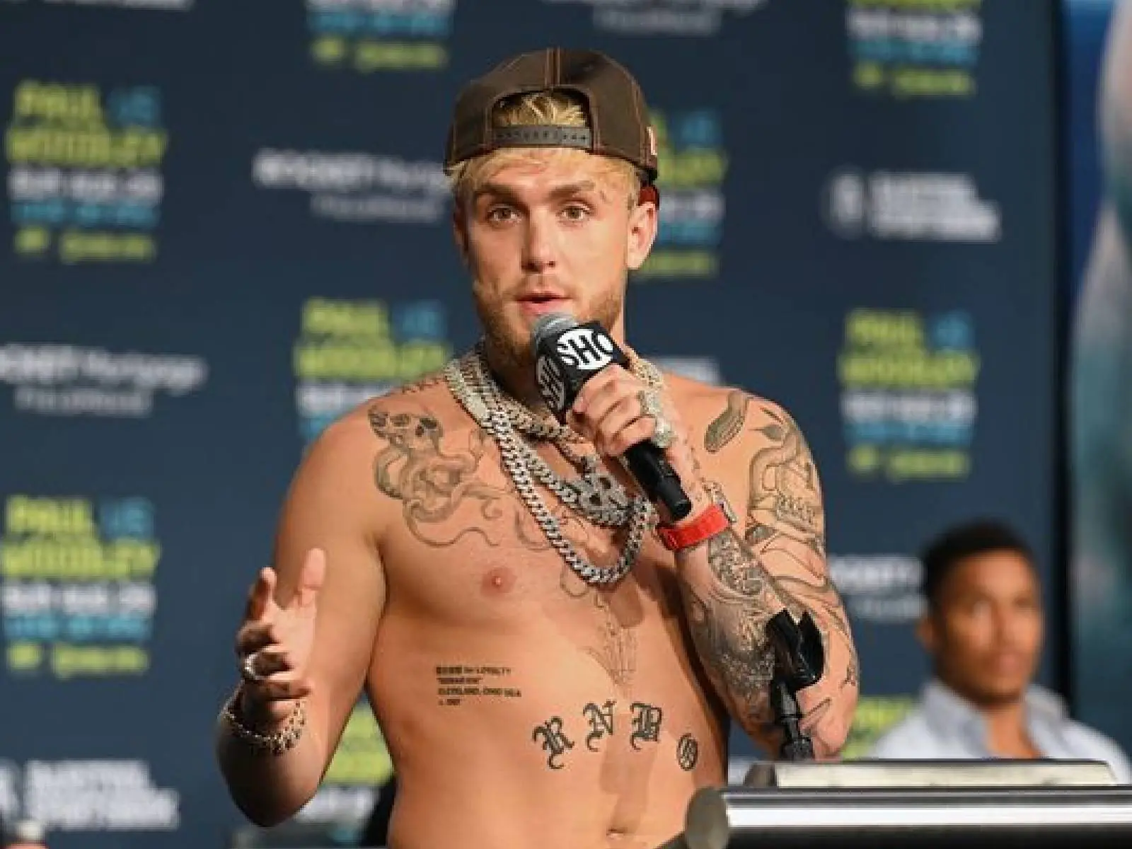 網紅拳手 Jake Paul 年賺 11 億卻只打三場比賽，25 歲生日許願：「和馬斯克一起去外太空」