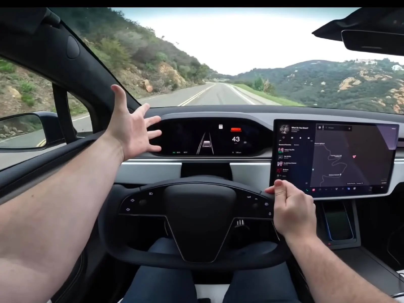 馬斯克大讚特斯拉車主實測 Model X  Plaid 加速僅 2.3 秒：「比 F1 賽車還快的休旅車」！