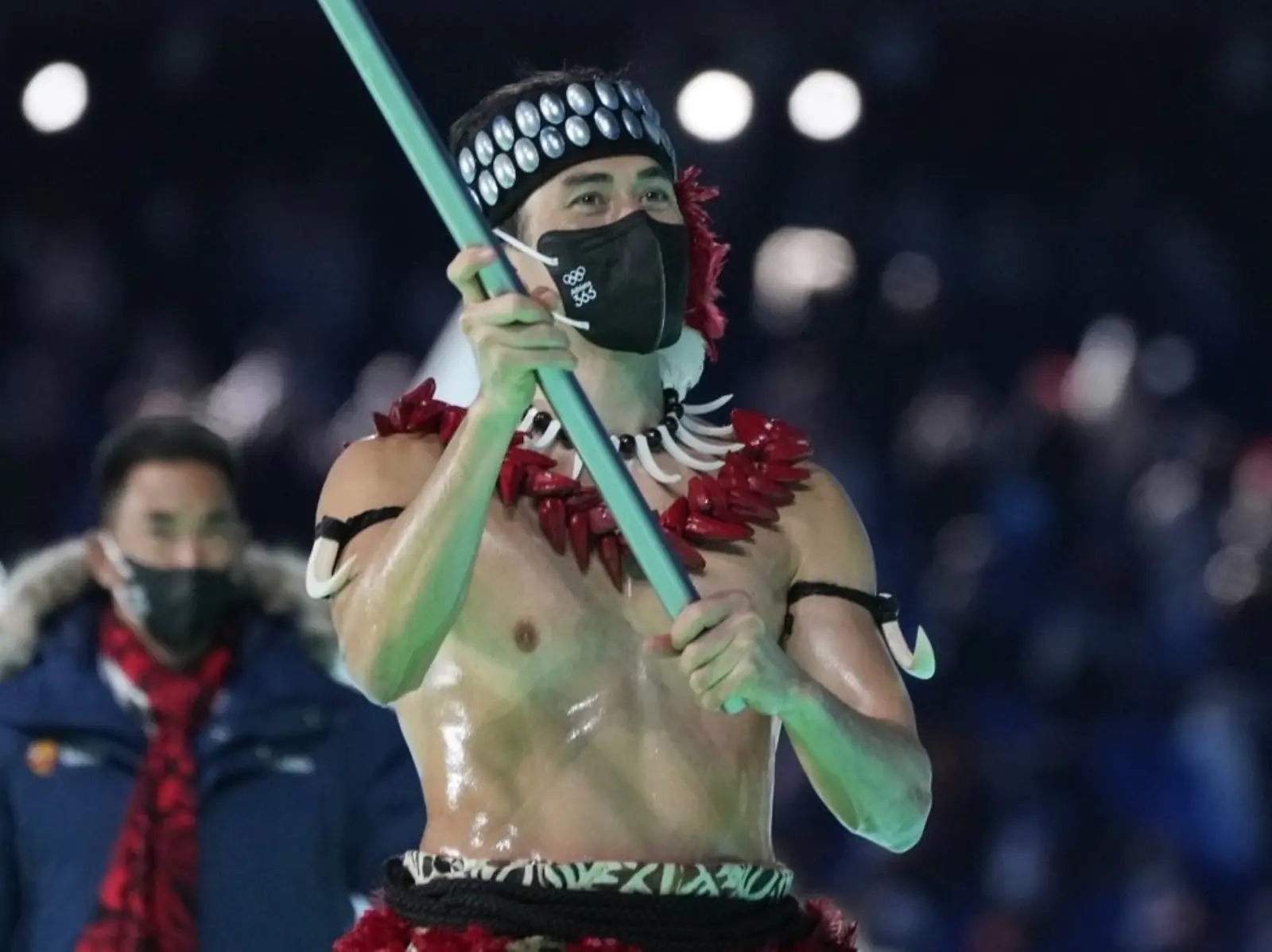 冬奧／開幕式赤膊壯漢 Nathan Crumpton 大肌肌超養眼，真實身分起底！油亮體態靠 2 招保養達陣！