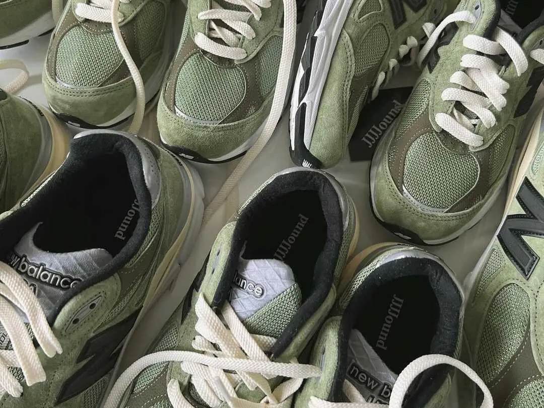 JJJJound 最新聯名 New Balance 990v3 即將發表，這會是「2022 年最美 NB」嗎？