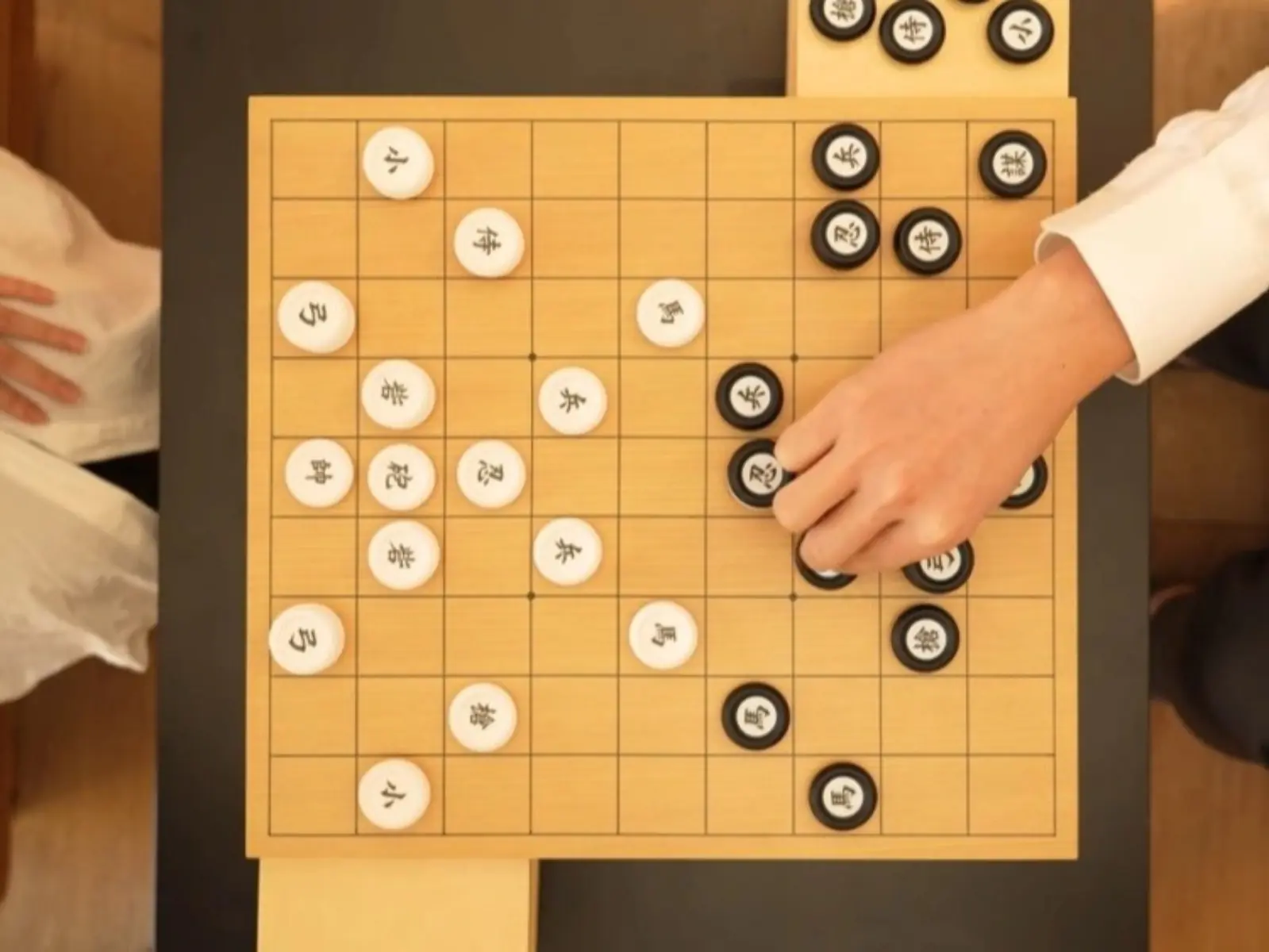 《獵人》蟻王篇中的「軍儀棋」推出實體化商品，即日起開放預購！