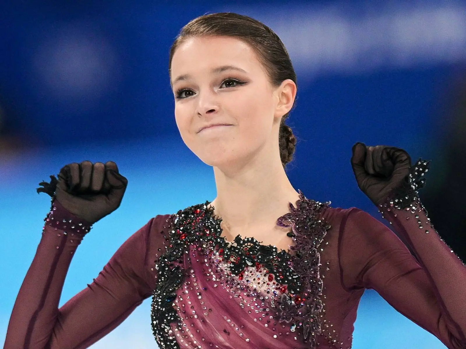 冬奧／「千金」Anna Shcherbakova 拿下花式滑冰金牌： 3 歲學滑冰，私下超愛拉拉熊、熊大！