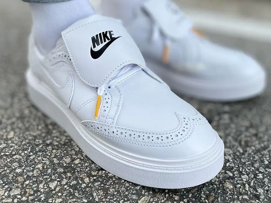Nike、New Balance 等 5 雙「高顏值白鞋」推薦，好天氣出門就是要來一雙！