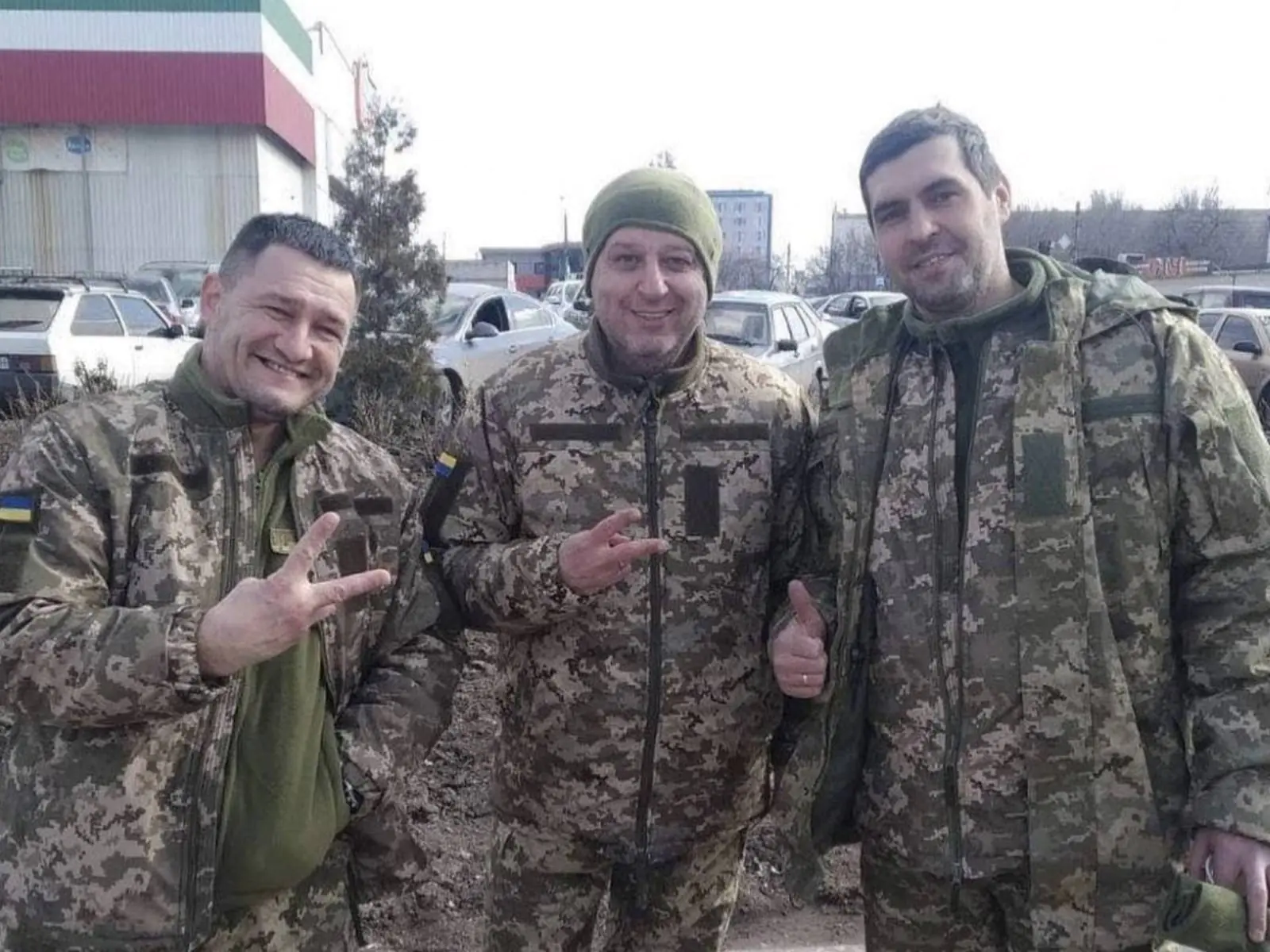 歐冠教練 Yuriy Vernydub 加入烏克蘭武裝部隊，「脫西裝、穿軍服」大嗆：「我已經 56 歲了，我該怕誰？」