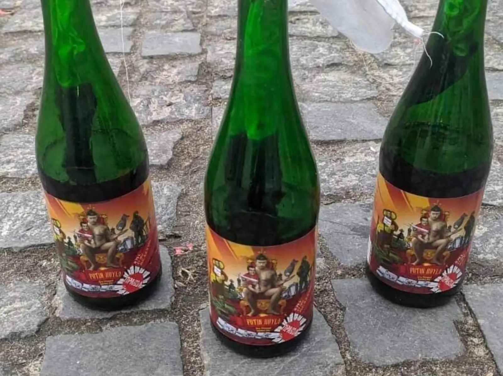 烏克蘭酒廠停止釀酒改產汽油彈，酒標上直接印：「普丁是白癡」火藥味十足