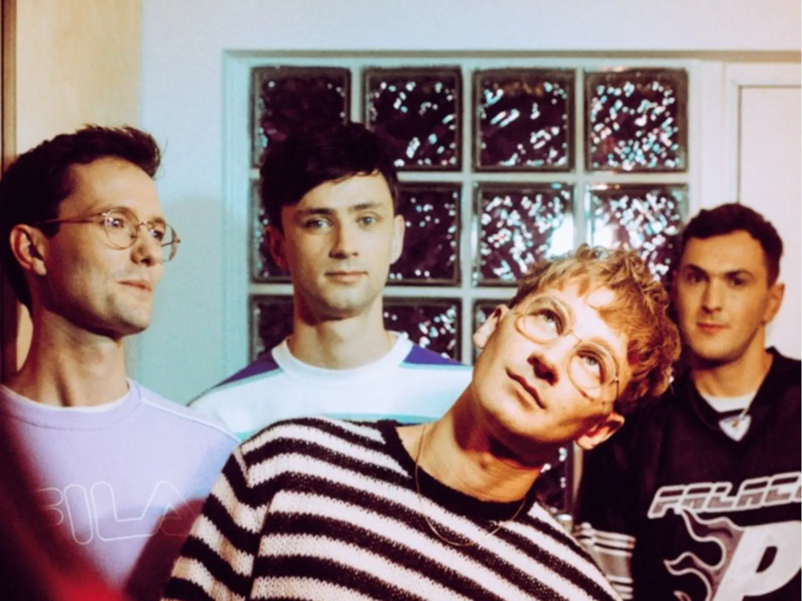 〈Heat Waves〉竟在發行兩年後登告示牌冠軍！英國獨立團 Glass Animals 10億串流天量神曲爆紅之路解密！