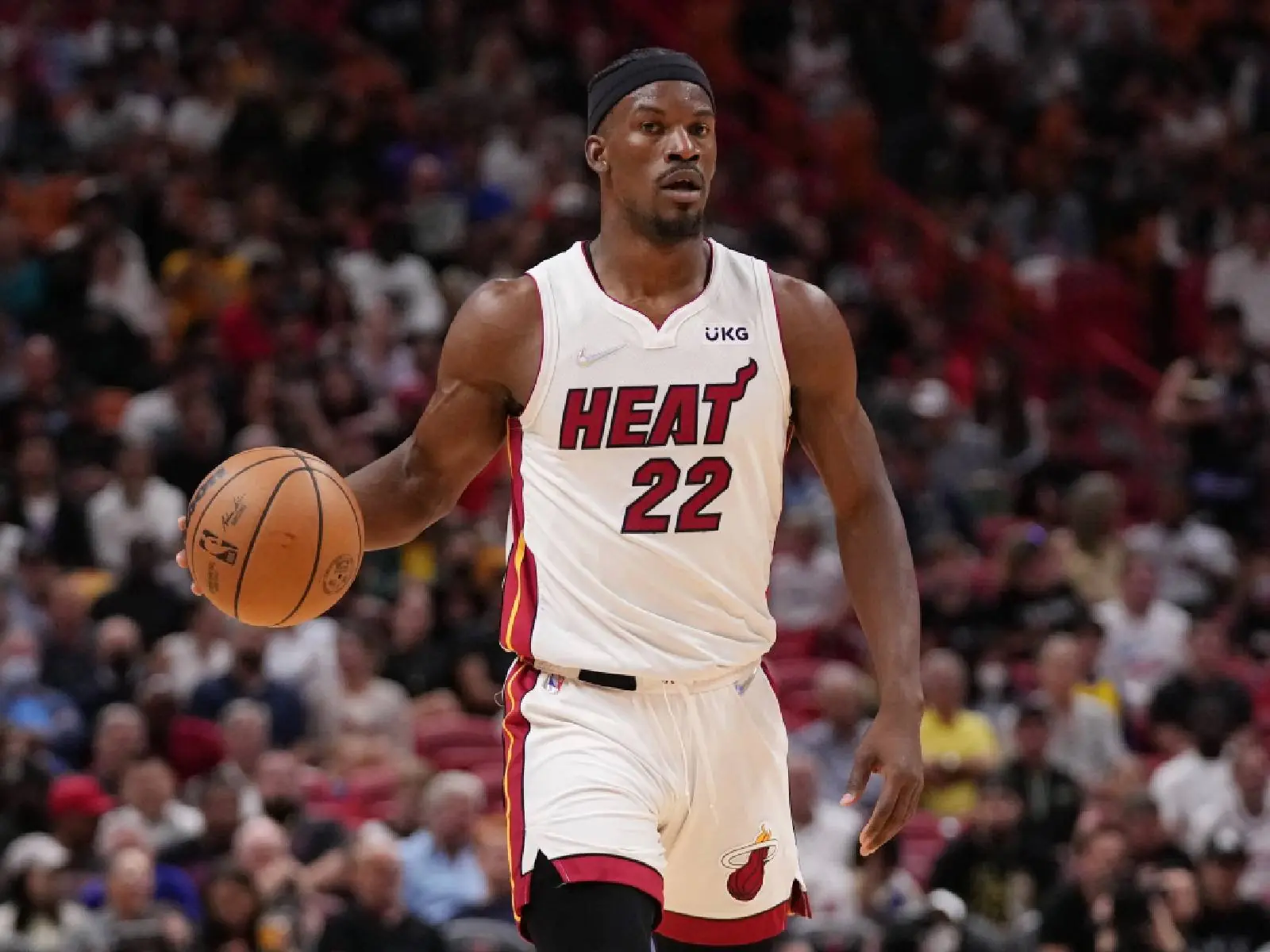 NBA／熱火 Jimmy Butler 與自家總教練、隊友爆發衝突， Spoelstra 笑稱：「討論晚餐在哪吃啦」