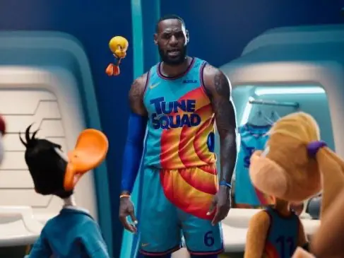 NBA 第一人 LeBron James 主演的《怪物奇兵》拿下金酸莓 3 大獎項，他還榮獲「最爛男主角」！