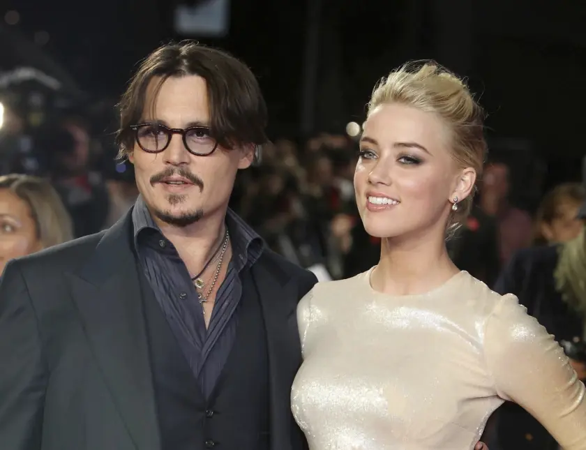 強尼戴普 Johnny Depp、安伯赫德開庭重點：曾發過恐怖訊息、與馬斯克幽會畫面曝光！