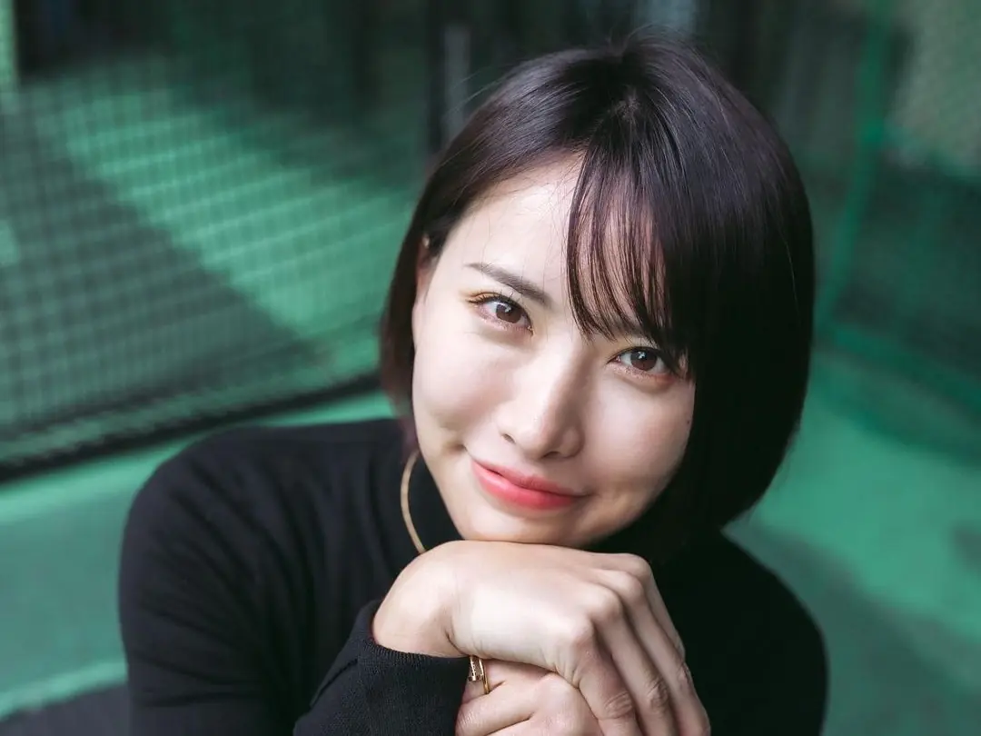 【野生抓正妹】日本「棒球姊姊」せりな 打擊影片百萬瀏覽量，超惹火身材才是必看亮點！