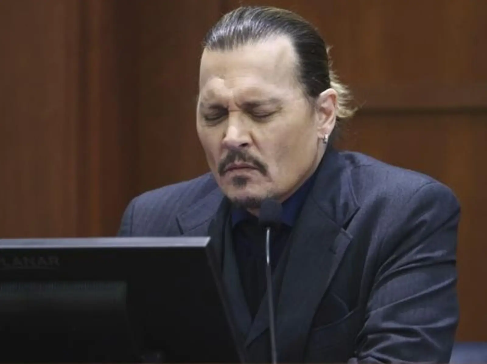 強尼戴普 Johnny Depp 透露安柏赫德不喜歡他身上的刺青，疑似是關係脫軌的原因！