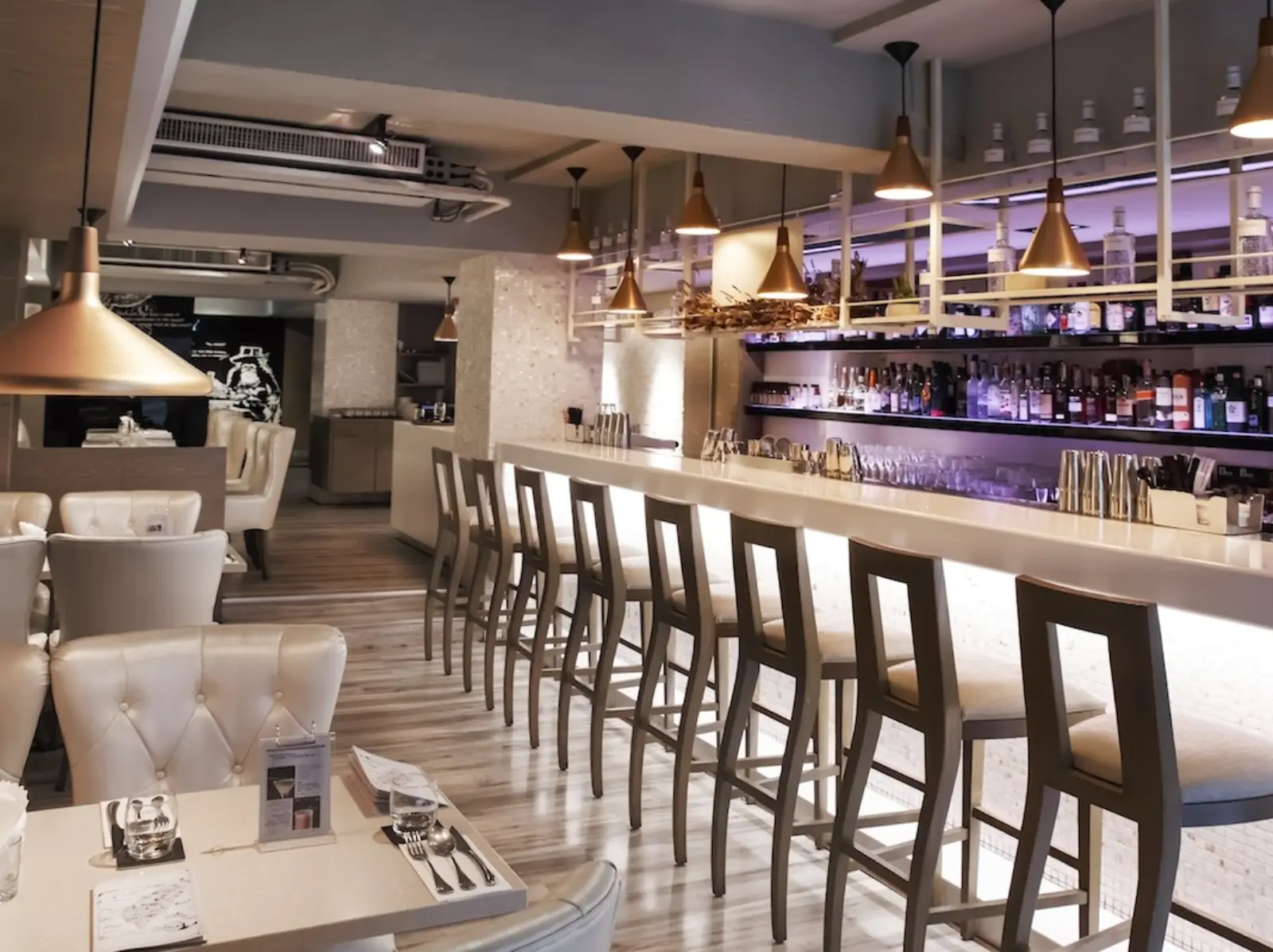 2022 亞洲 50 大酒吧完整名單／台灣共 7 間酒吧進入百大，Indulge Bistro 獲「台北最佳酒吧」！