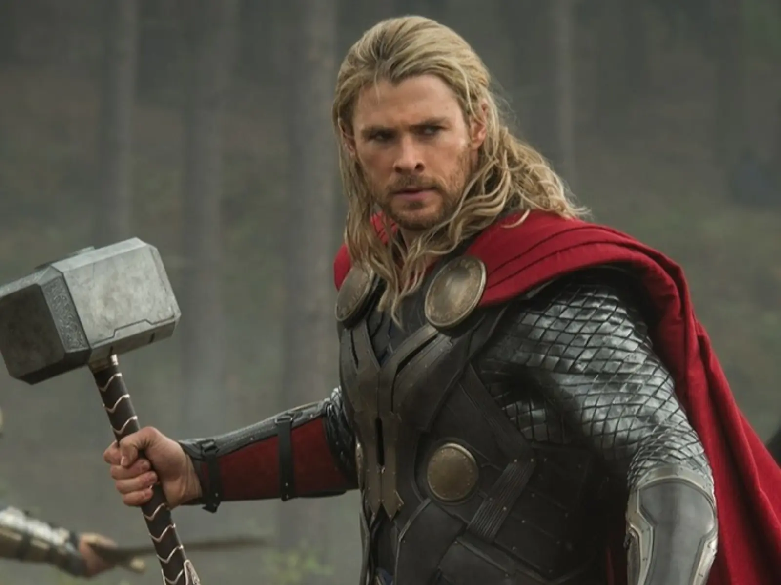 《雷神索爾》克里斯漢斯沃 Christopher Hemsworth 魅力大解析：性感到奪冠、魅力靠噴香水！