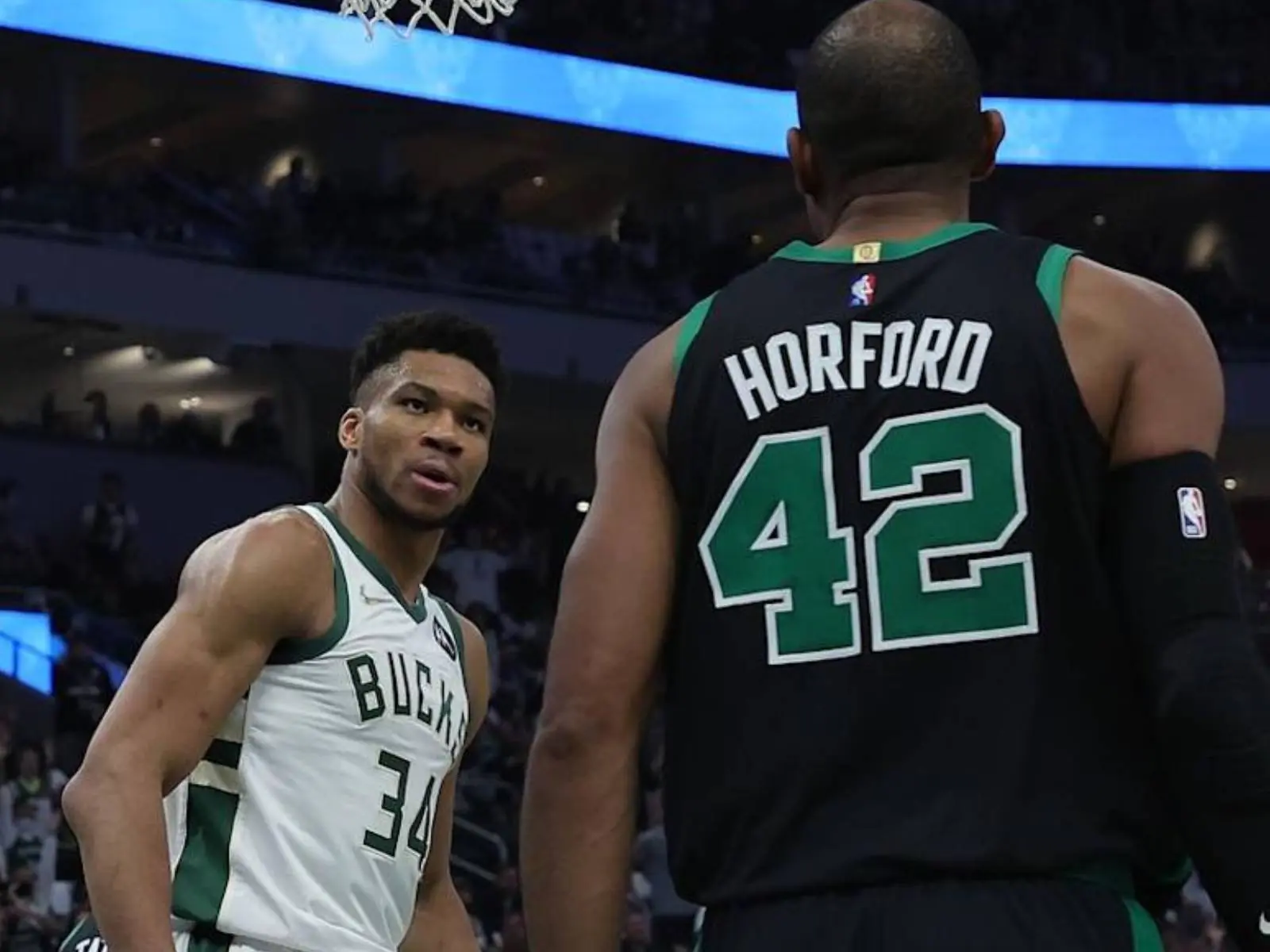 NBA／「字母哥」灌籃後怒視 AI Horford ，他隨後用爆扣還以顏色並坦言：「打開了我的開關」單節砍 16 分！