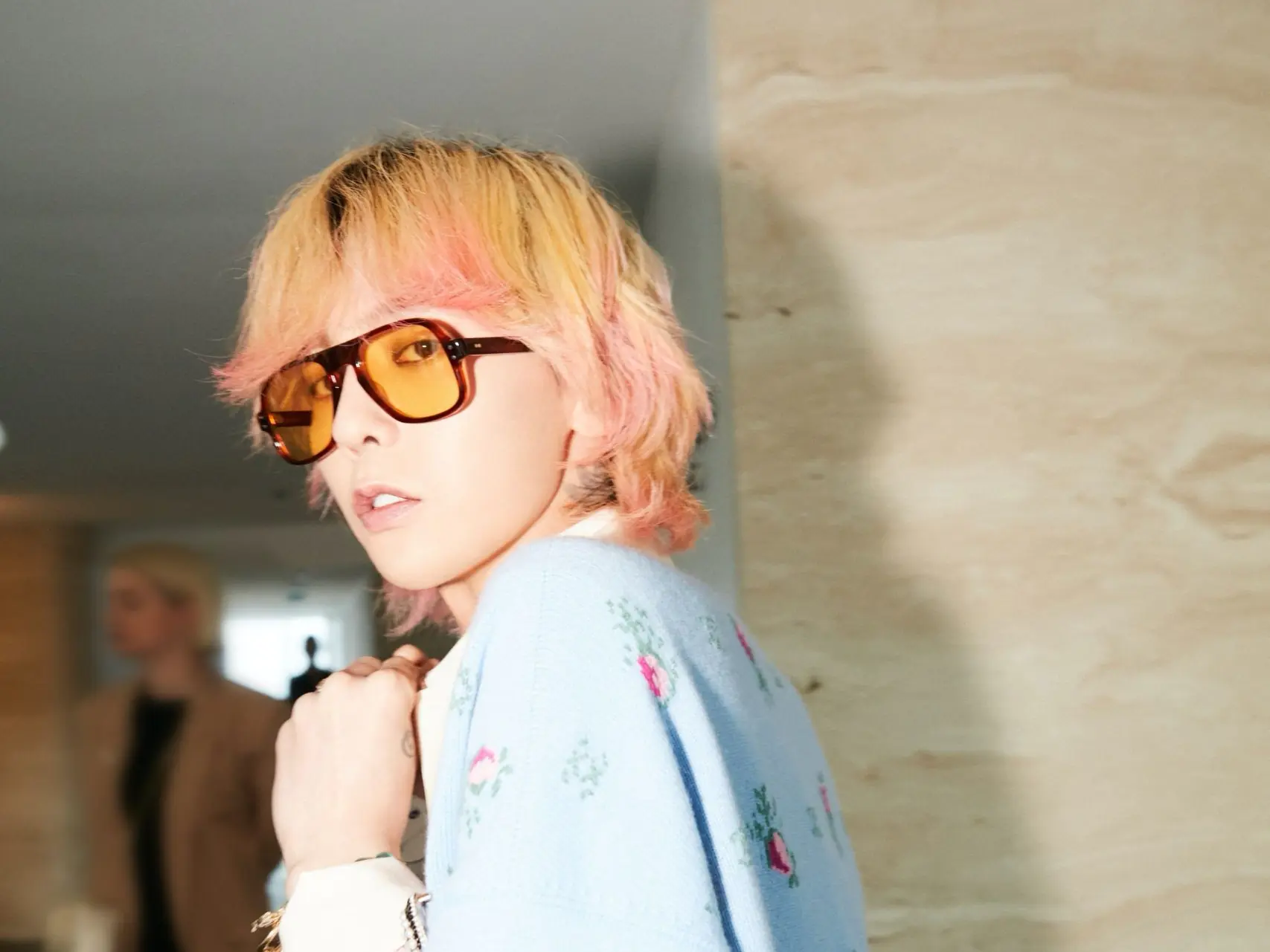 權志龍 GD 香奈兒大秀、MV 配戴的「男神墨鏡」就是這家，今年夏天缺的就是這一副！