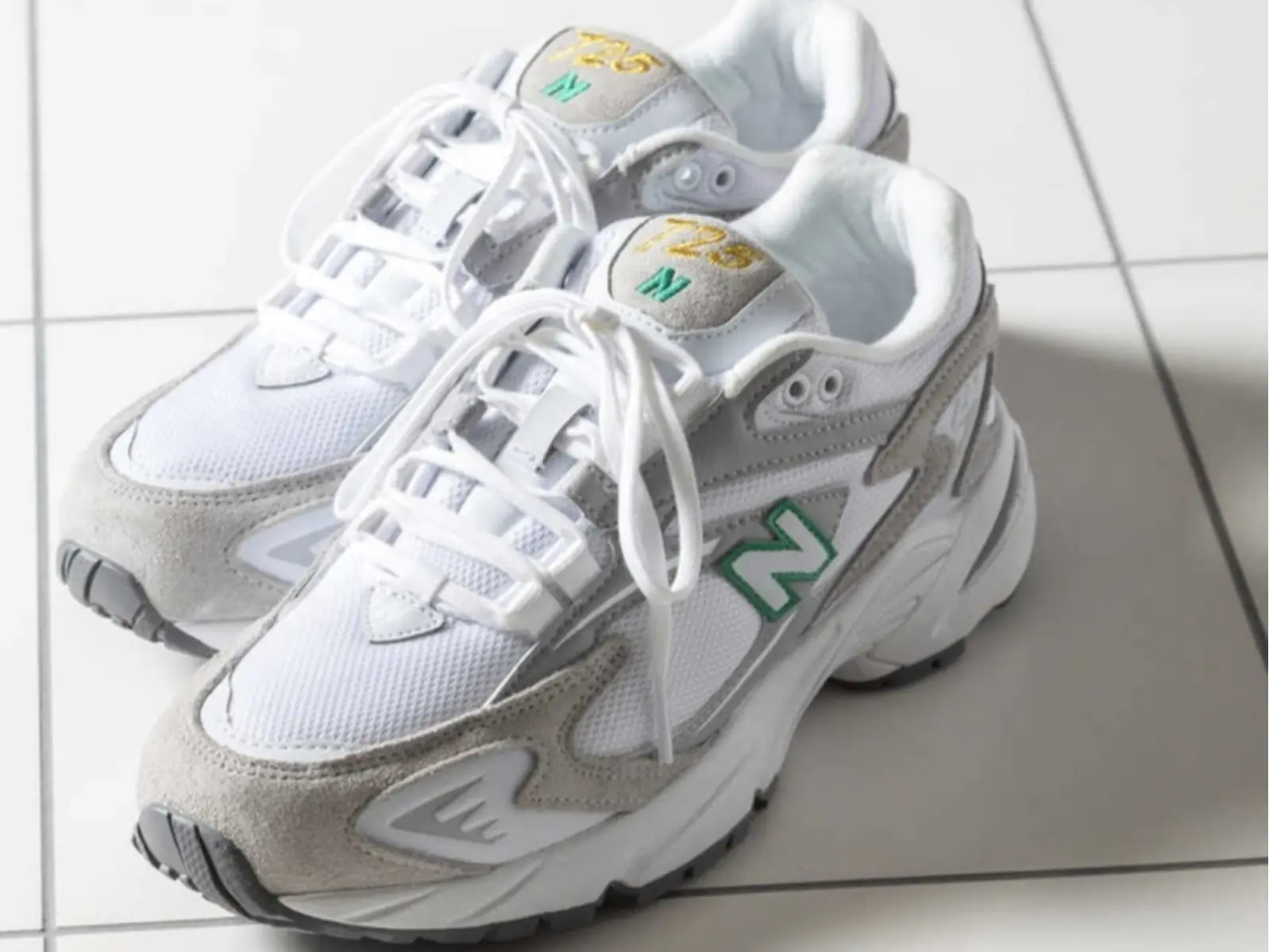 BEAUTY&YOUTH x New Balance ML725  碧綠流金獨家配色 再現人氣復古魅力！  5月13日起UNITED ARROWS官方網路商店先行發售！