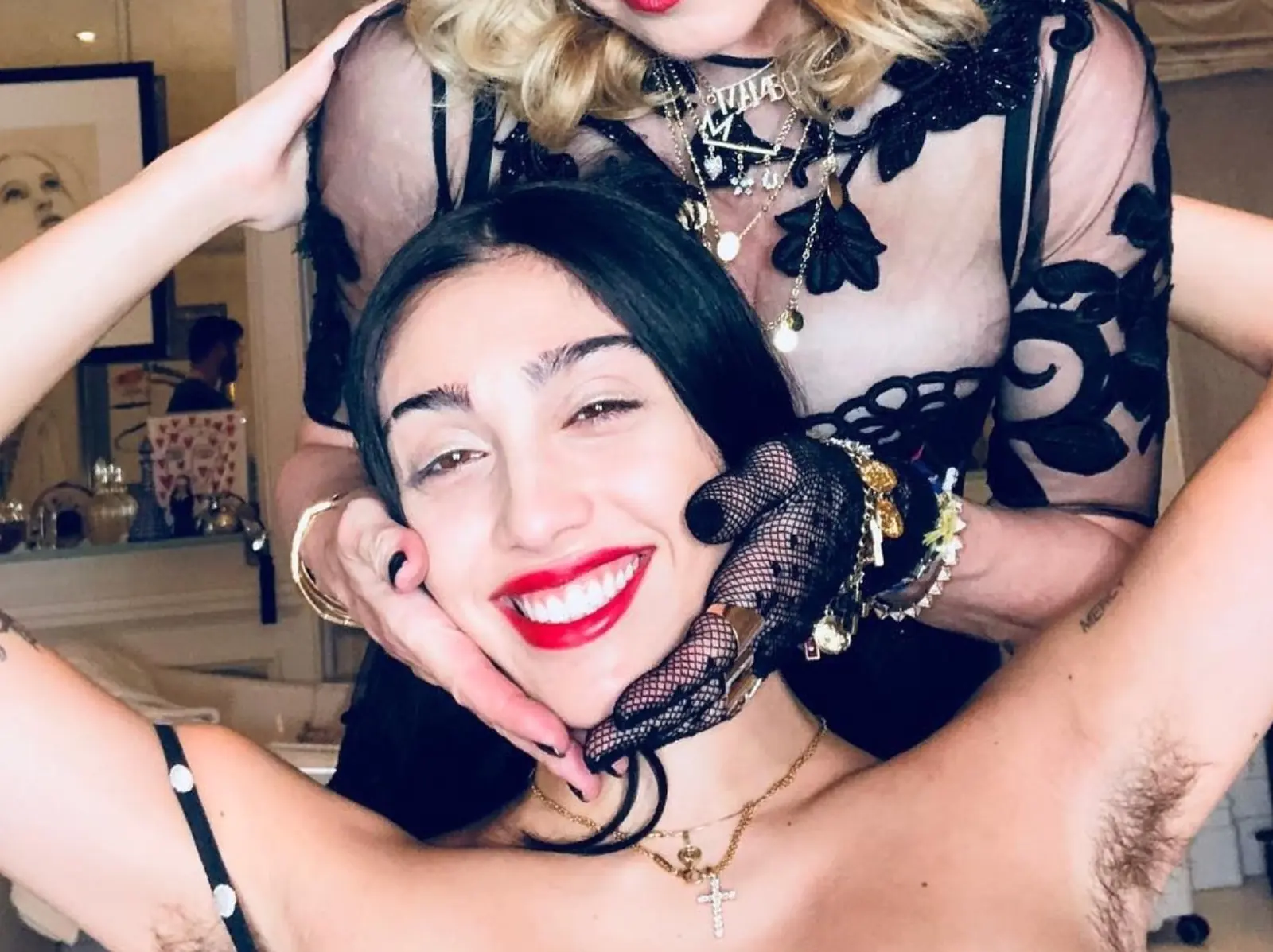 瑪丹娜女兒蘿德絲里昂 Lourdes Leon 不刮腋毛遭遭網友批「噁心」，刮與不刮真的重要嗎？