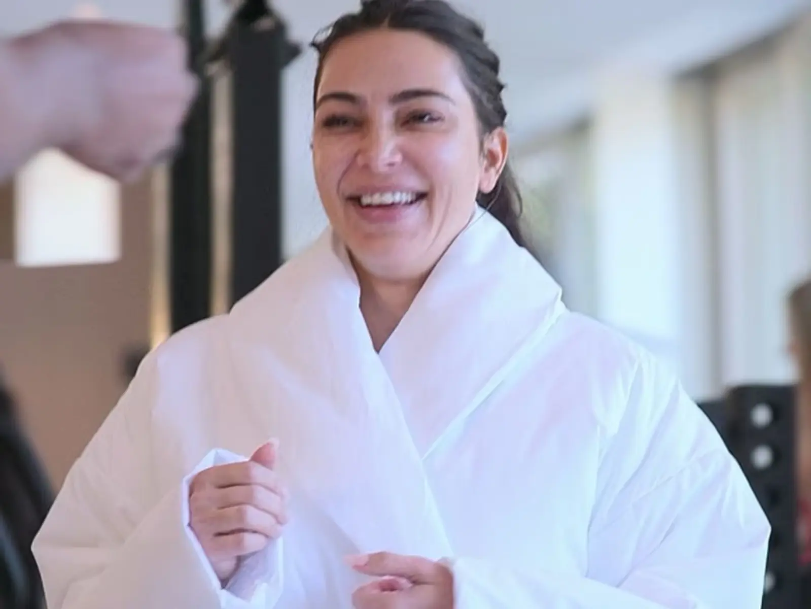 《卡戴珊家族》金卡戴珊 Kim Kardashian 大方秀出素顏狀態，真實模樣驚呆全網！