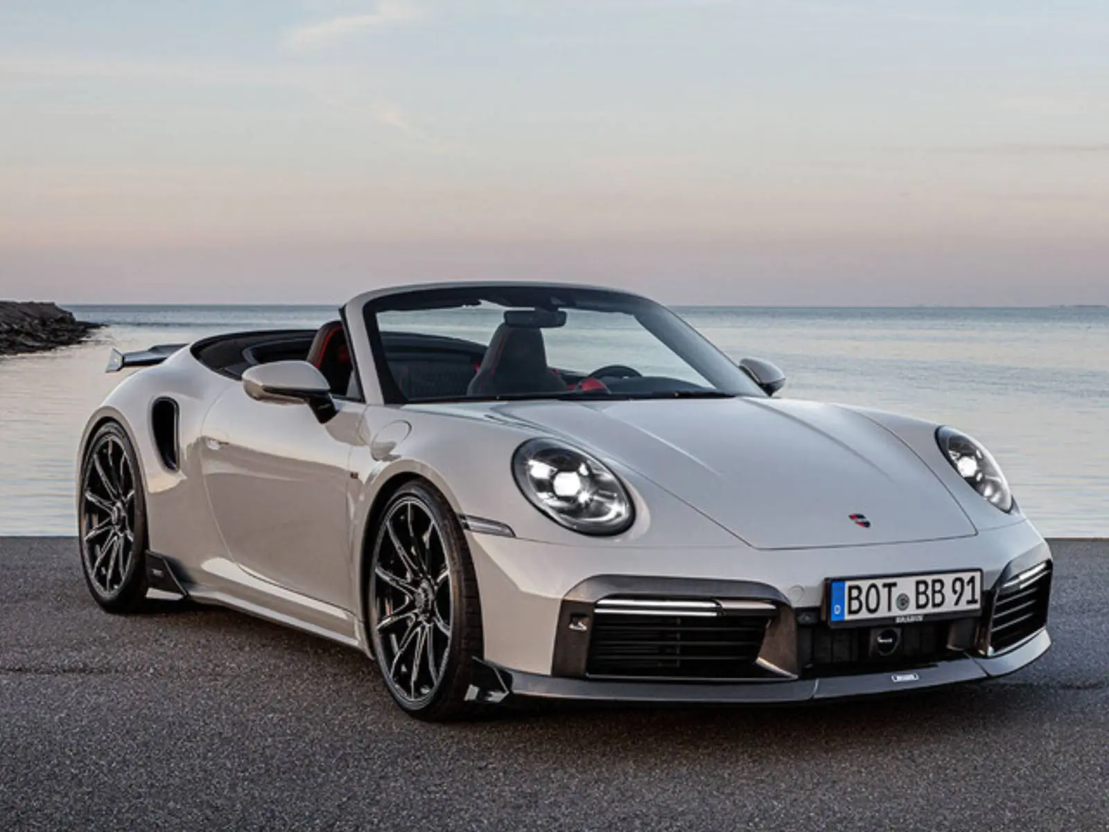 Brabus 爆改保時捷 911 Turbo S， 0-100 km/h 加速僅需 2.5 秒、極速 340 公里！