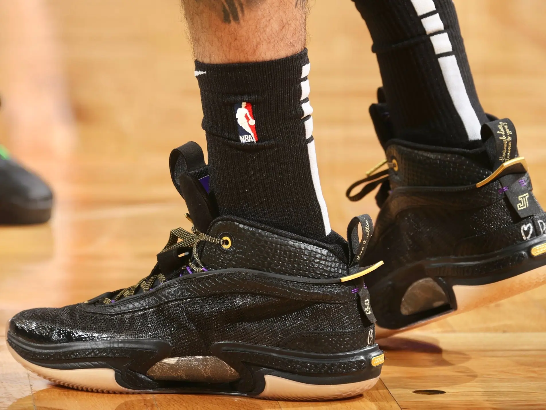NBA 塞爾提克 Jayson Tatum 上腳訂製「黑曼巴」Air Jordan 36，這就是 MVP 的秘密武器？