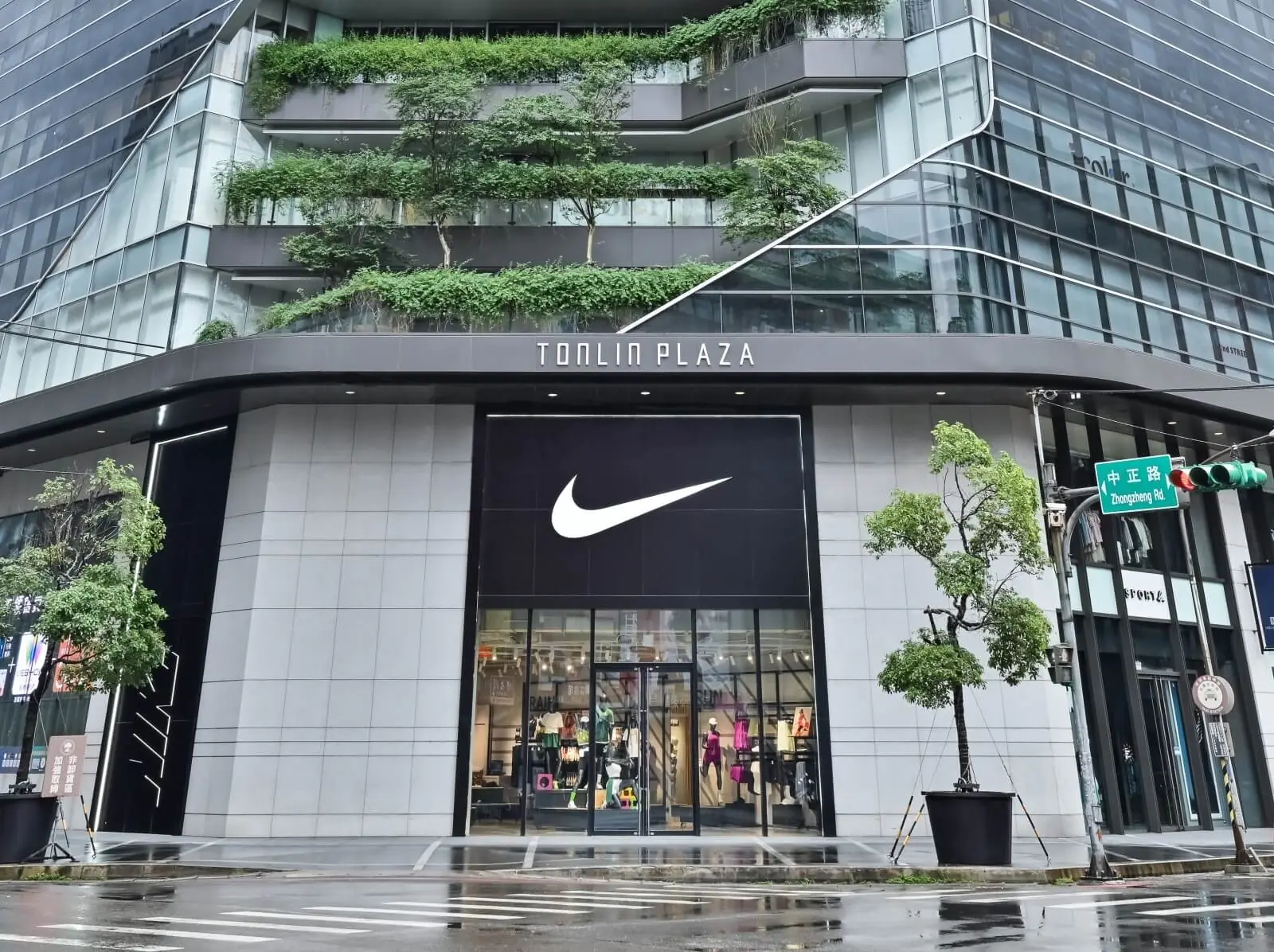 給你滿滿的NIKE！NIKE尚智統領桃園店盛大開幕