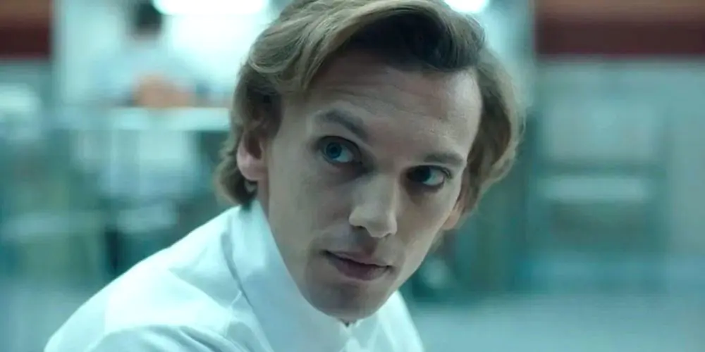 Jamie Bower 公開《怪奇物語》第四季「Vecna」上妝過程！自曝為入戲開拍前一週不和他人講話！