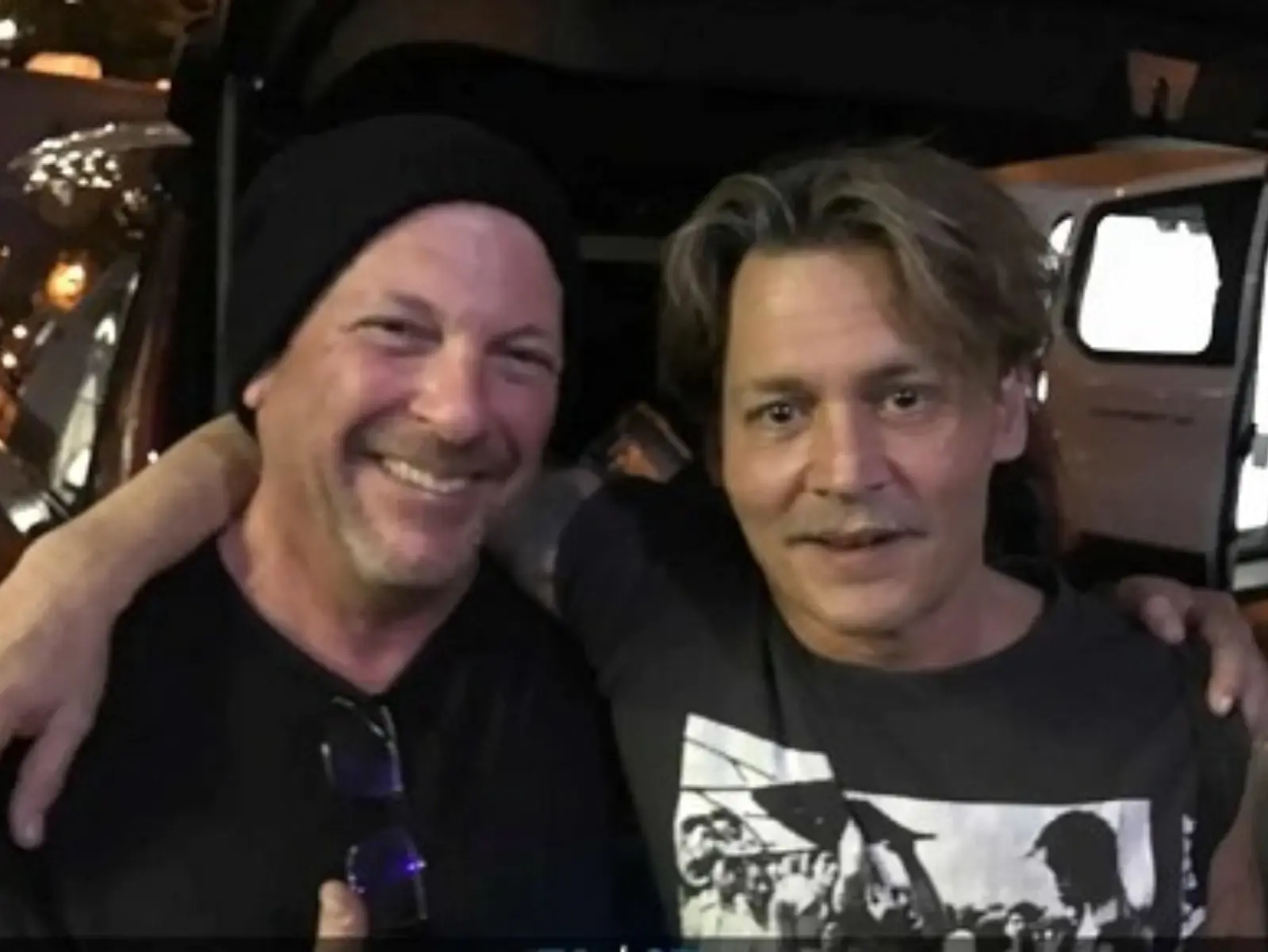 強尼戴普遭指控毆打工作人員肋骨，再度與聖光女律師 Camille Vasquez 聯手出擊！