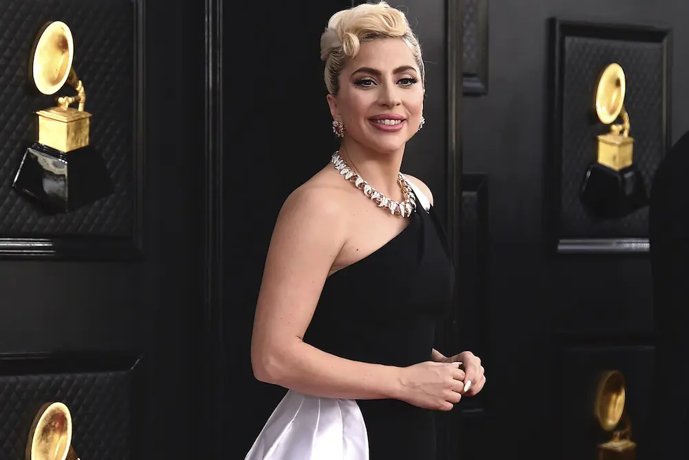 Lady Gaga 有望加盟《小丑2》飾演哈莉奎茵！外媒曝她將演出歌聲驚人的心理醫生！