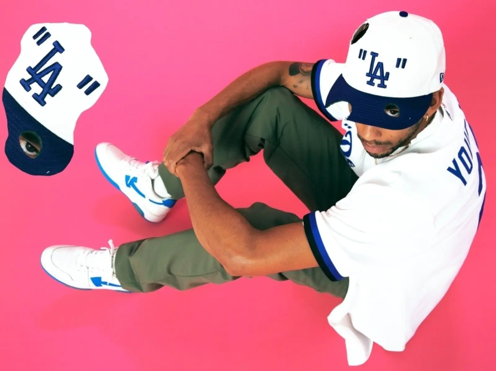 Off-White x New Era x MLB 推出三方聯名，重現已故設計師 Virgil Abloh 的招牌設計「流星雨挖孔」！