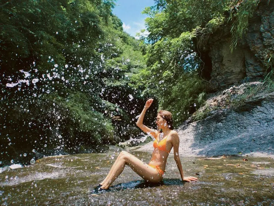 桃園小烏來「宇內溪戲水區」7 月重新開放！銅板價爽玩天空步道、瀑布，快用觀光振興方案衝一波！