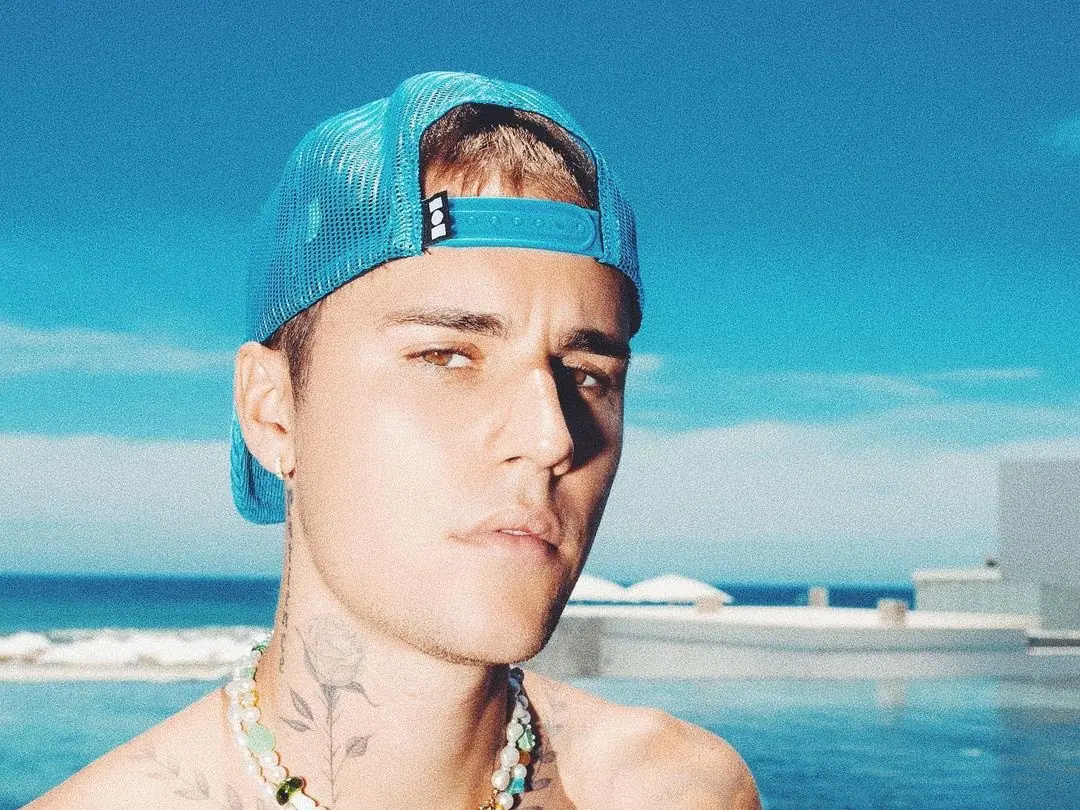 小賈斯汀 Justin Bieber 五大重點夏季穿搭筆記公開，從此再也不怕夏天超熱高溫！