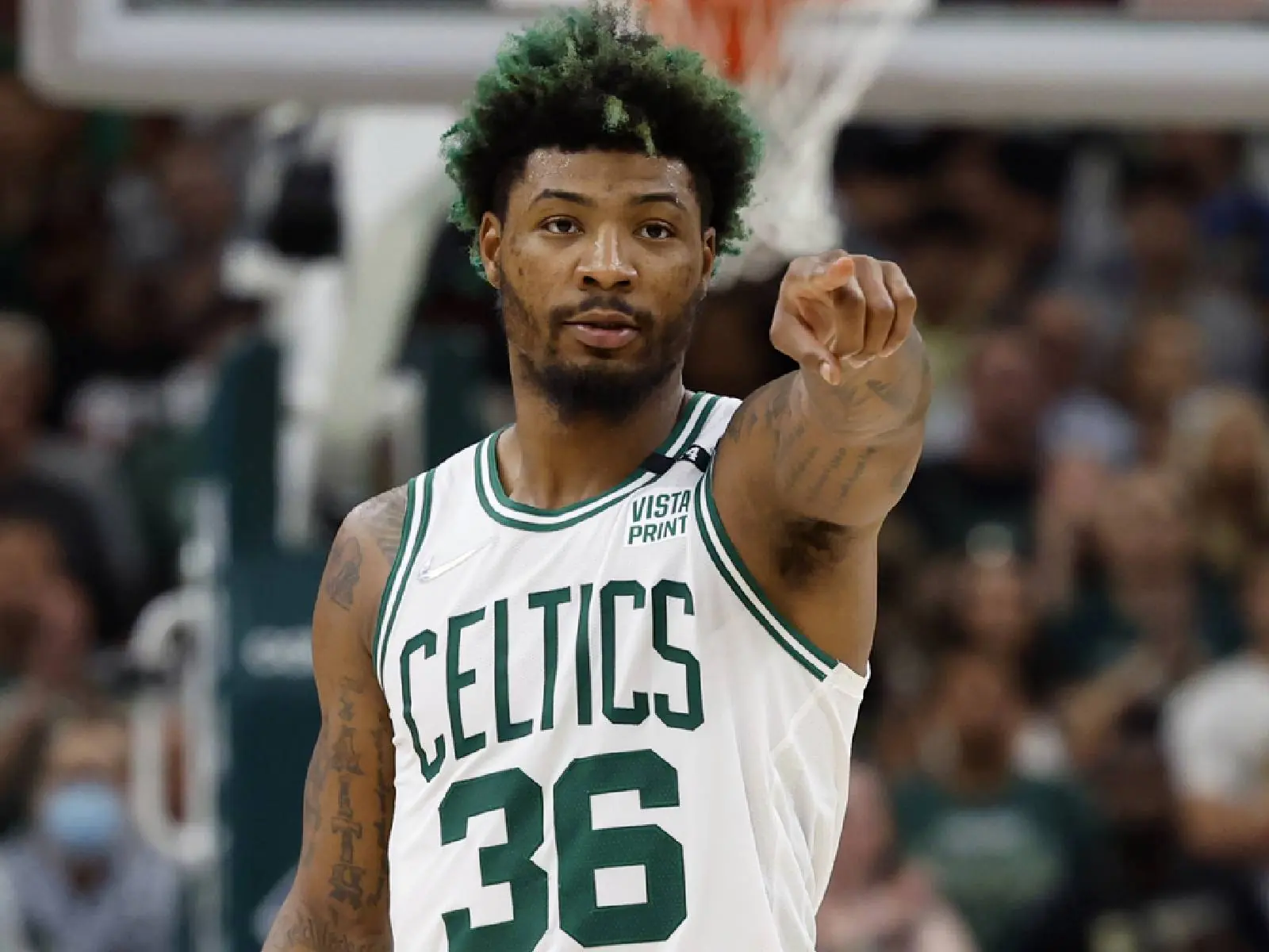 NBA／最佳防守球員 Marcus Smart 訓練營教小孩假摔？護身倒地動作遭諷