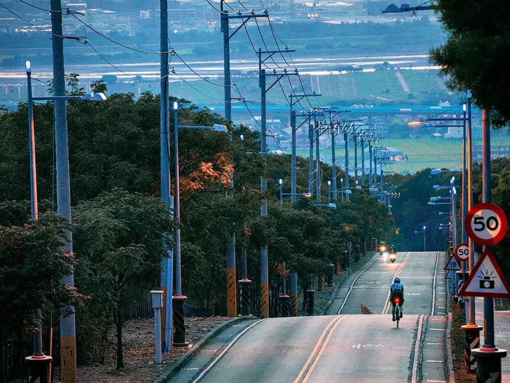 2022「機車環島」路線盤點！5 條台灣最美公路推薦，南投「郡大林道 23K」竟藏有夢幻景點！
