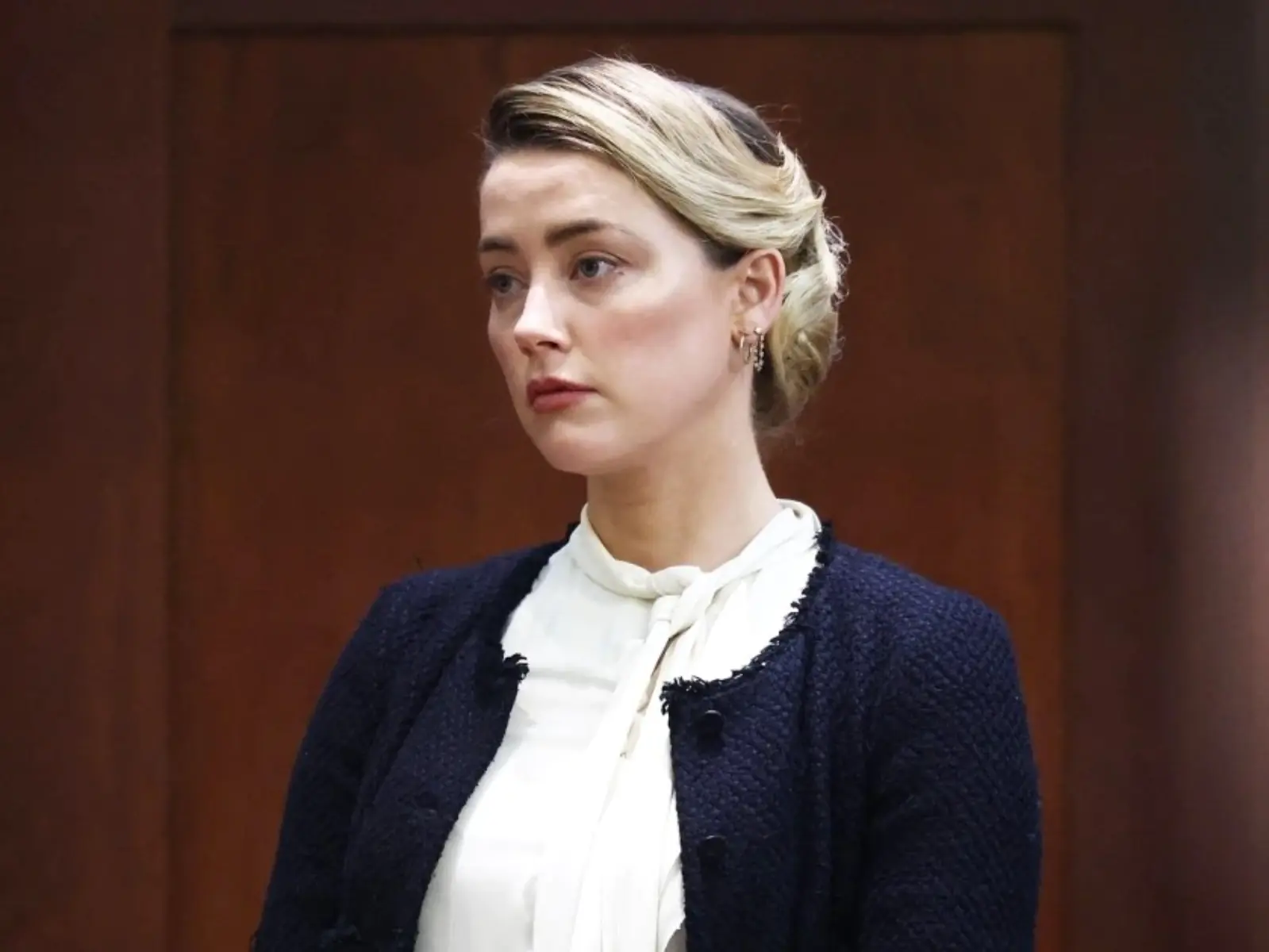 因安柏赫德 Amber Heard 故意誹謗強尼戴普，傳保險公司拒絕幫助支付賠償金？！