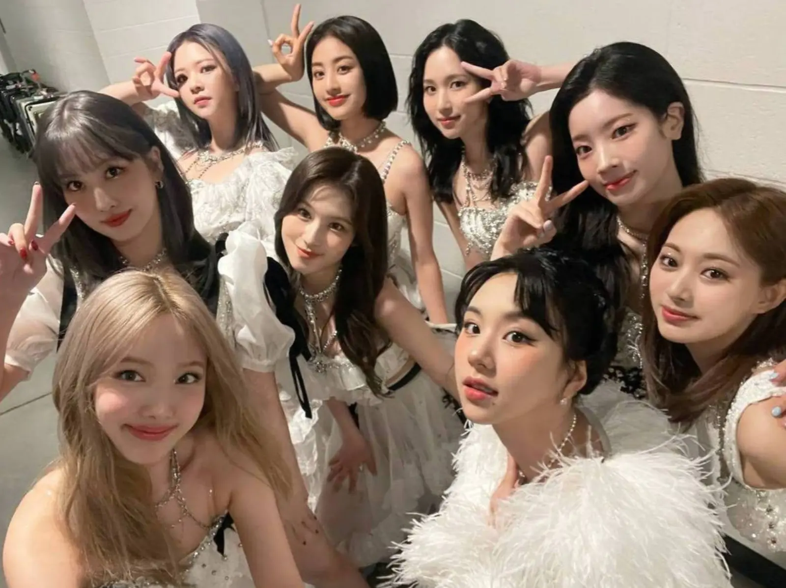 TWICE 打破七年魔咒全員正式續約， JYP 聲明：「會成為最佳後盾！」