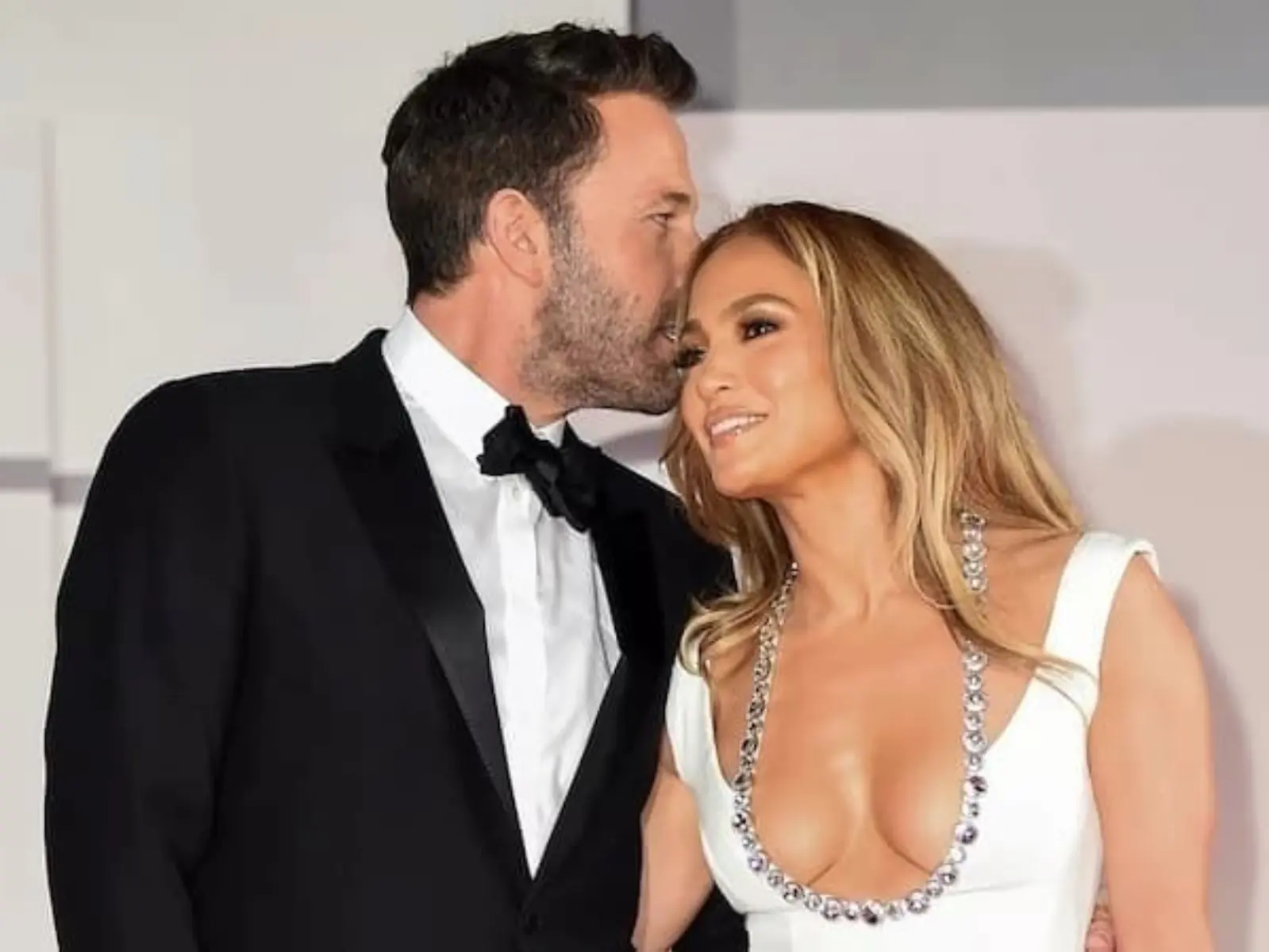 班艾佛列克 Ben Affleck 和珍妮佛羅培茲婚後動態兩樣情，獨自外出狂打哈欠看起來累爆！