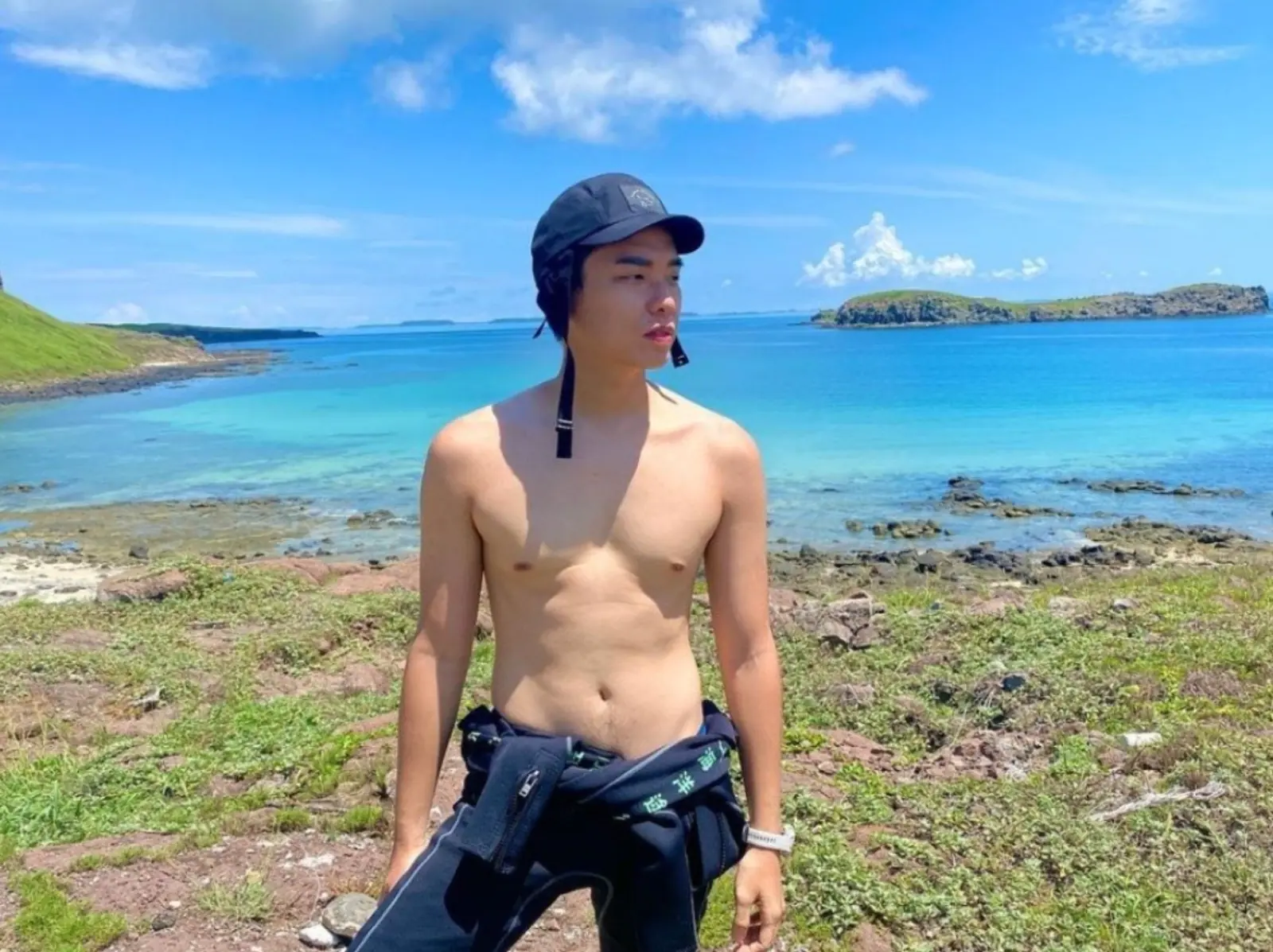 「哥吉拉之亂」竟讓熊仔、蛋堡互相改詞致敬，Youtuber 蕭志瑋八弟甚至還「實體化」翻唱！