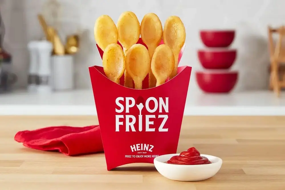 Heinz 亨氏推出專為醬料控打造的「湯匙薯條」，可以一次沾取更多番茄醬！
