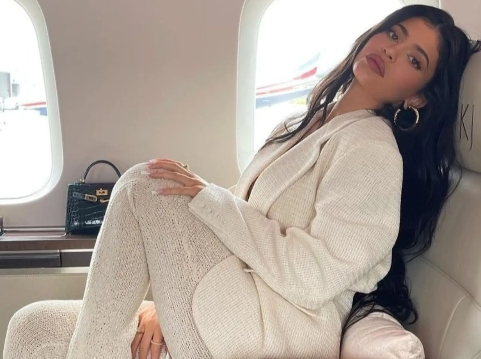 凱莉珍娜 Kylie Jenner 3 分鐘也要搭私人飛機，遭網批：「氣候罪犯！」